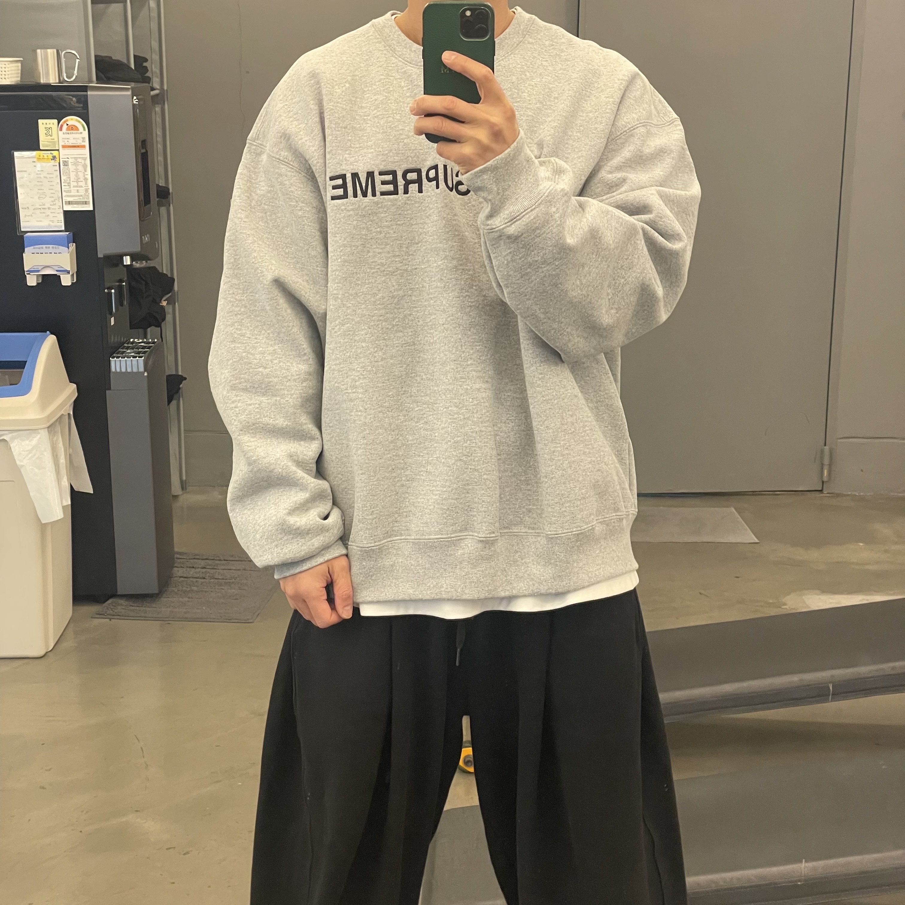 Supreme x Bless Crewneck Heather Grey - 23FW 착용 스타일