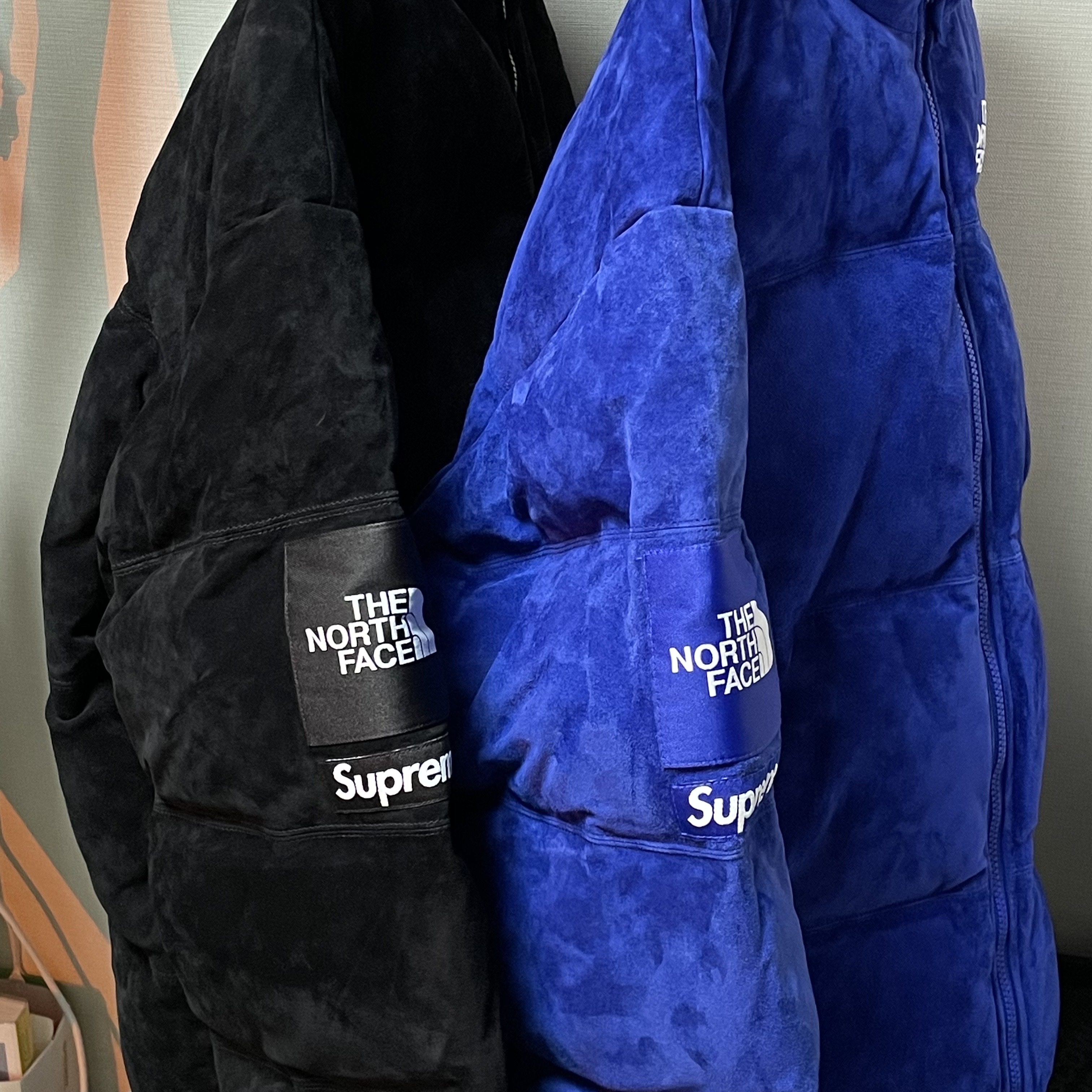 Supreme x The North Face Suede Nuptse Jacket Black - 23FW, Supreme x The North Face Suede Nuptse Jacket Blue - 23FW 착용 스타일