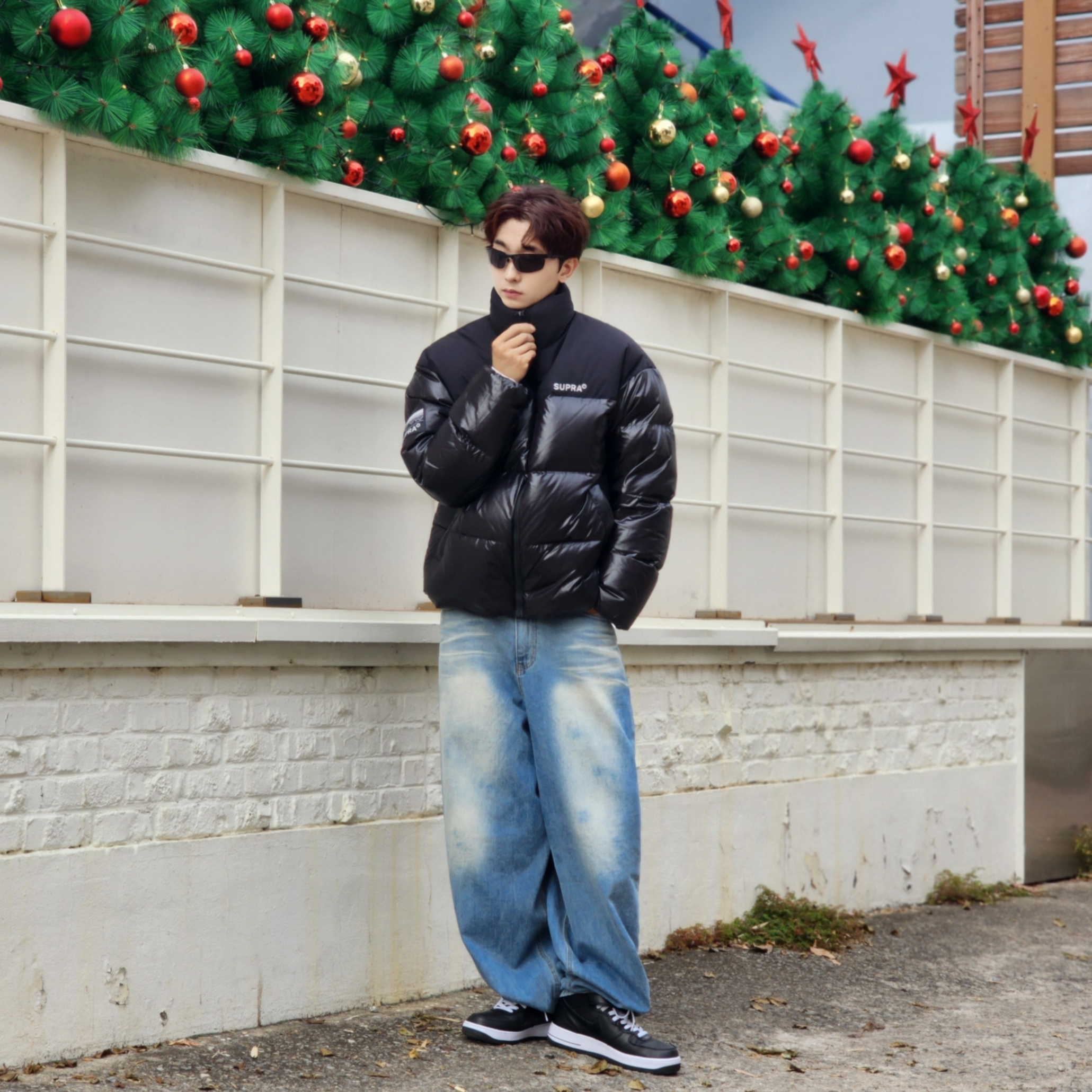 Nike x Stussy Air Force 1 '07 Mid SP Black 착용 스타일 - 1
