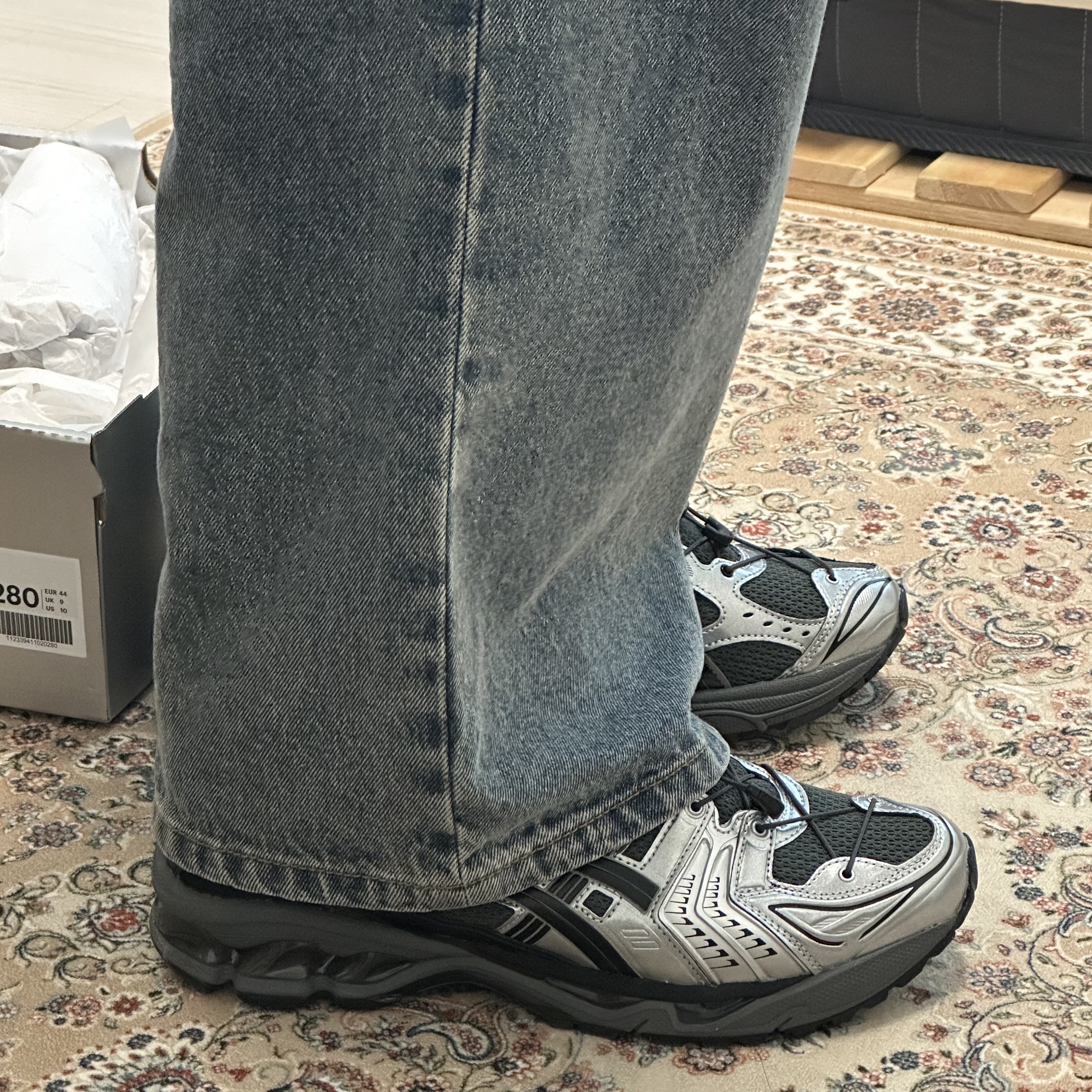 Asics x Unaffected Gel-Kayano 14 Silver Moon 착용 스타일 - 1