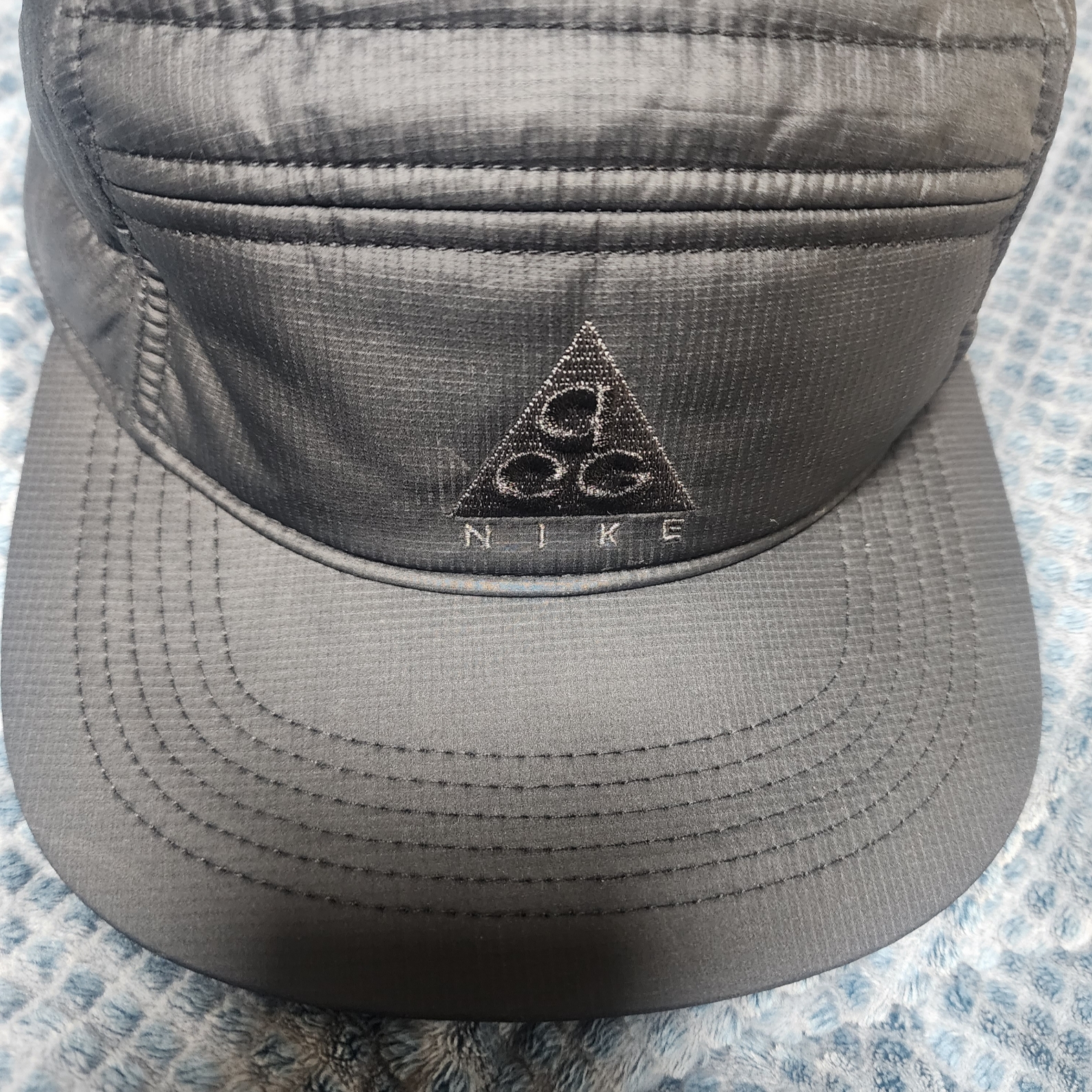 Nike ACG AW84 Padded Cap Black 착용 스타일 - 1