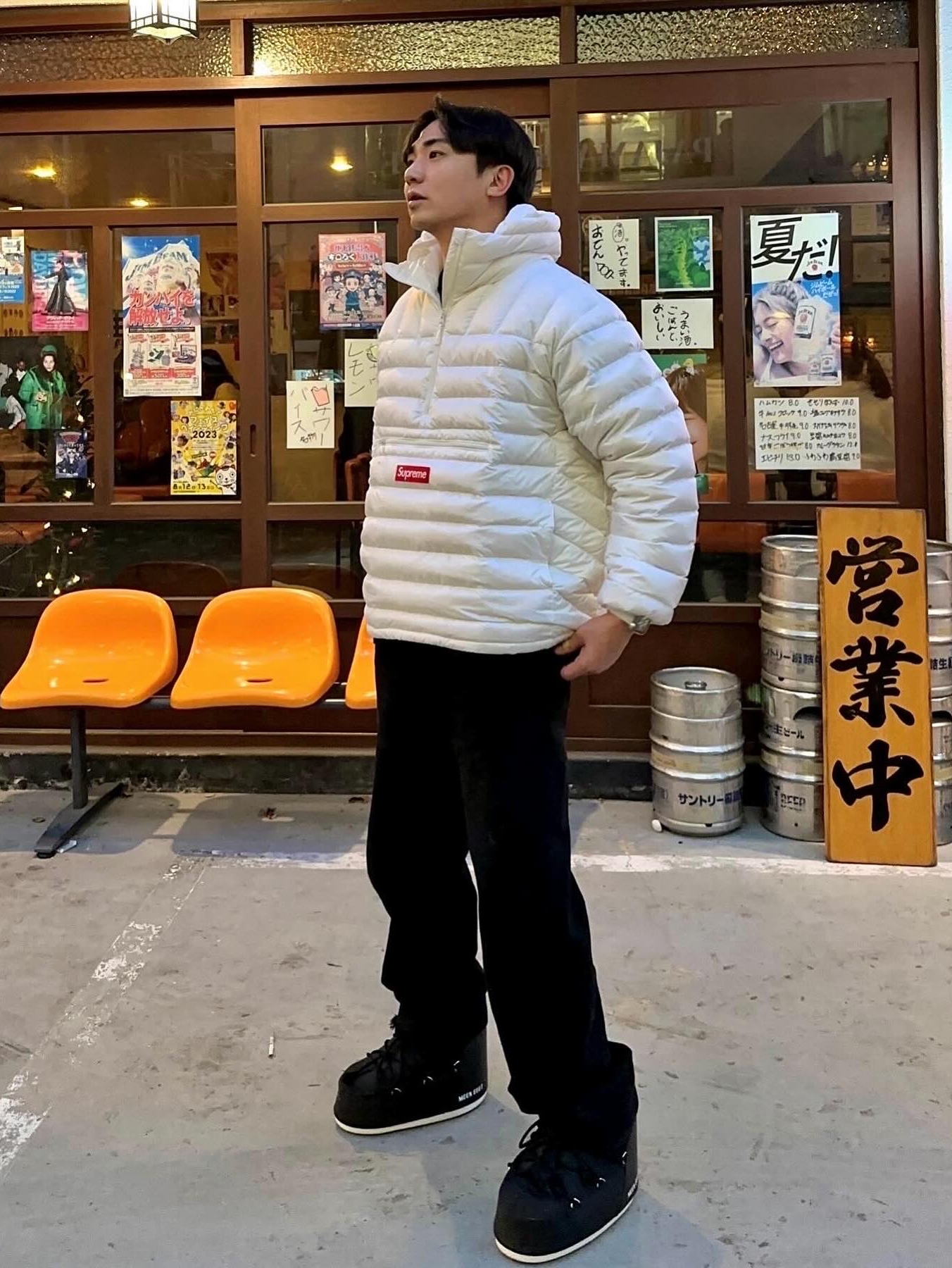 Supreme Micro Down Half Zip Hooded Pullover White - 23FW, (W) Moon Boot Icon Low Nylon Boots Black 착용 스타일 - 2