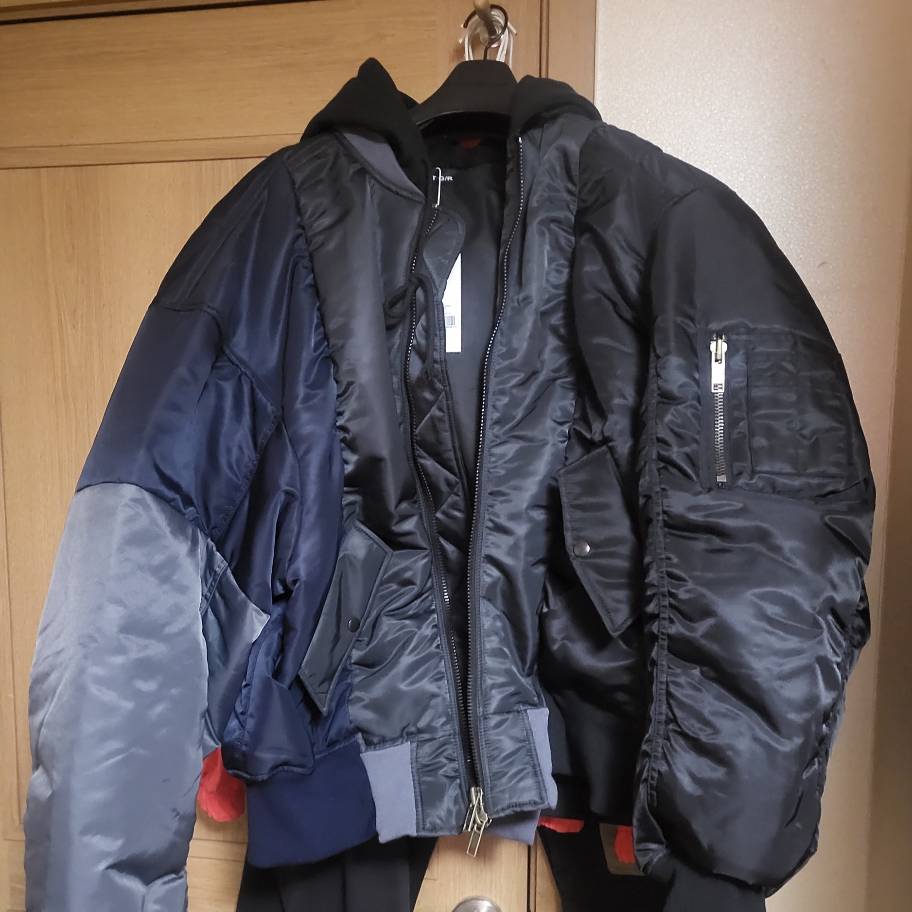 Project G/R Unbalanced Reworked Bomber Jacket Black 착용 스타일 - 1