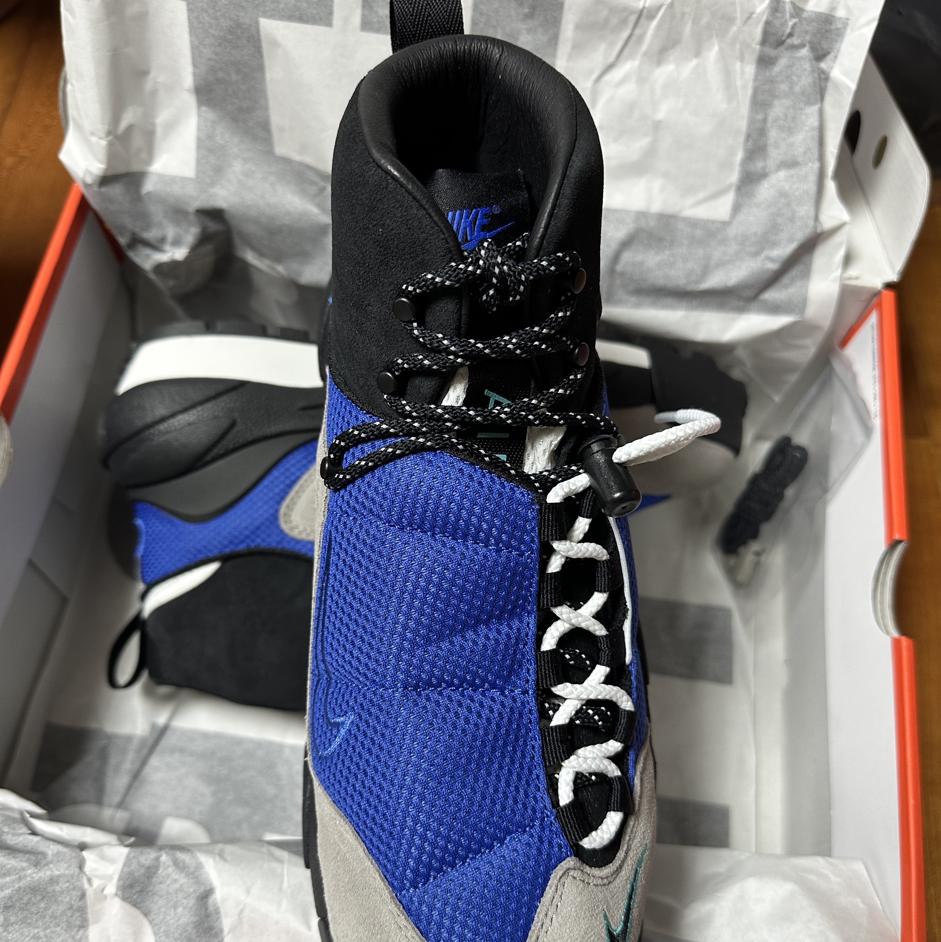 Nike x Sacai Magmascape SP Varsity Royal 착용 스타일 - 2