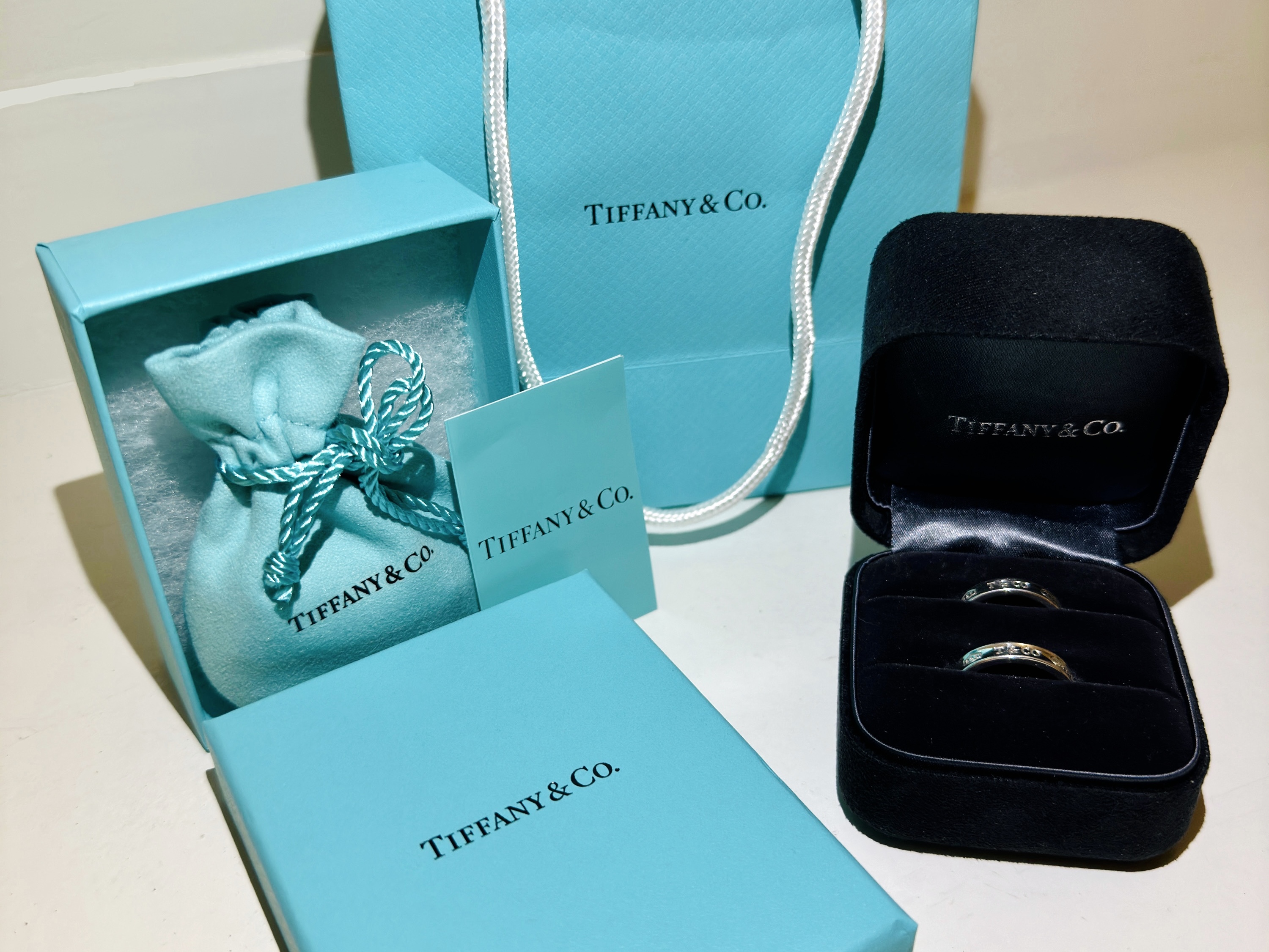 Tiffany & Co. 1837 Ring Narrow Silver 착용 스타일 - 2