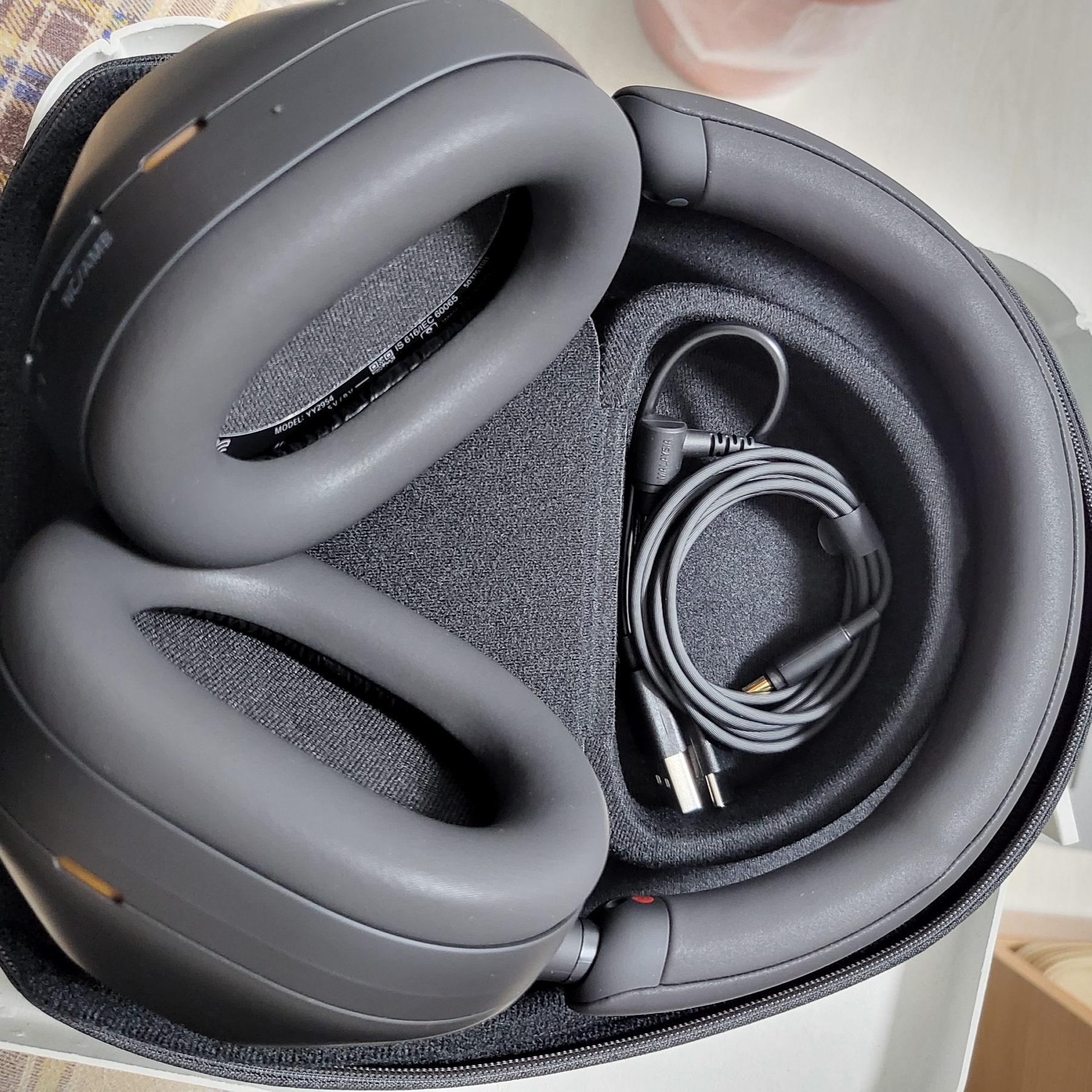 Sony WH-1000XM5 Black (Korean Ver.) 착용 스타일