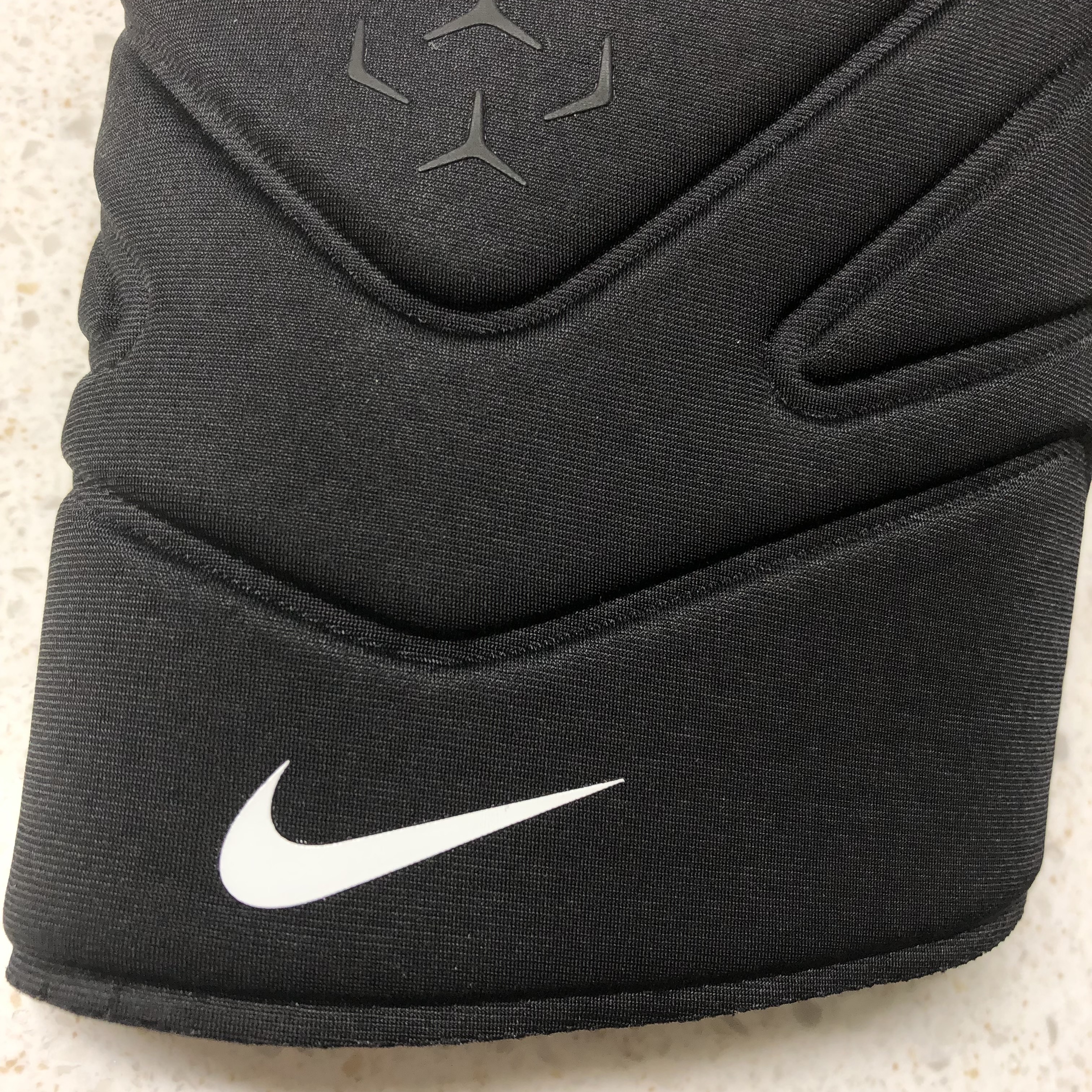 Nike Pro Elbow Sleeves Black 착용 스타일