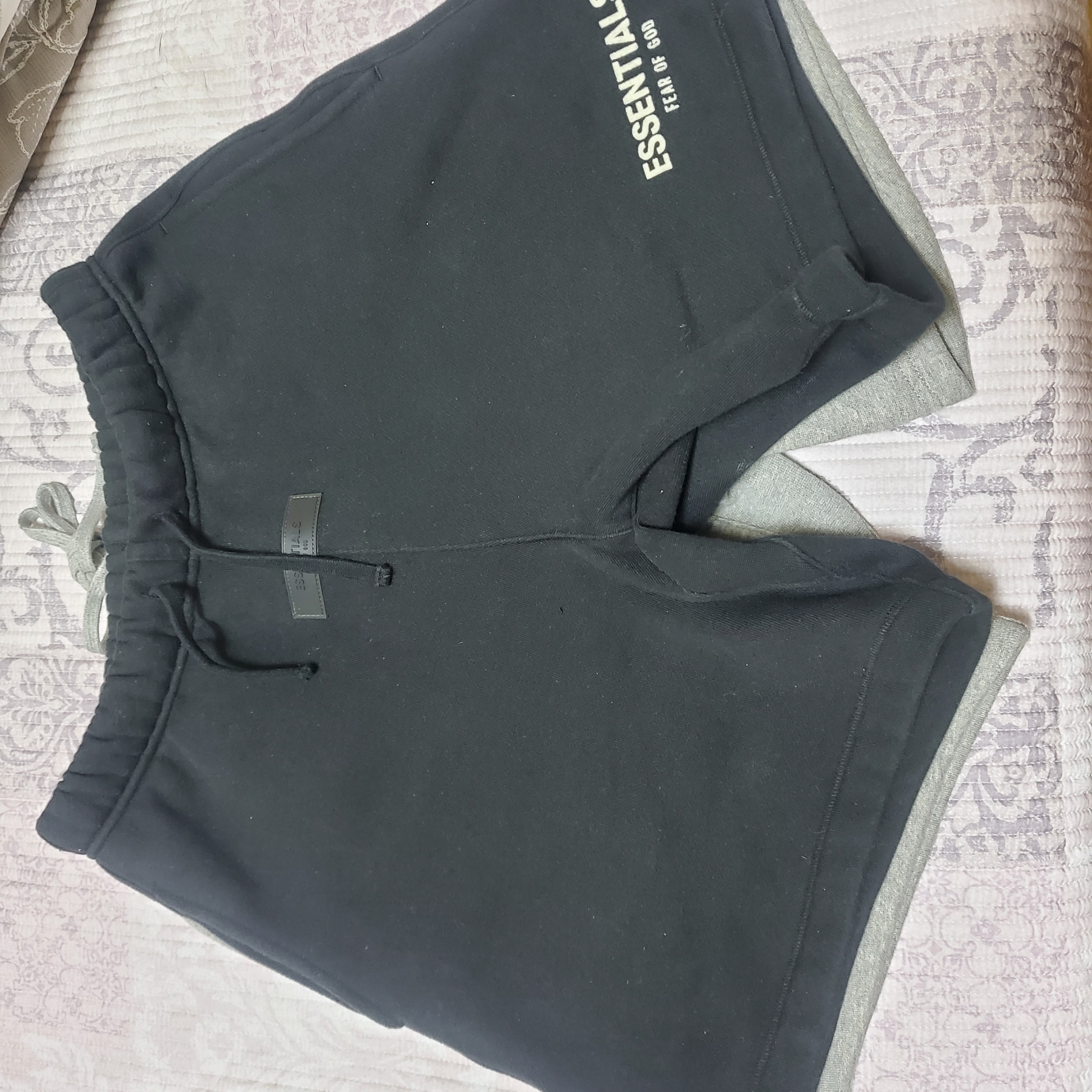 Essentials The Core Collection Sweatshorts Heather Oatmeal 착용 스타일 - 4