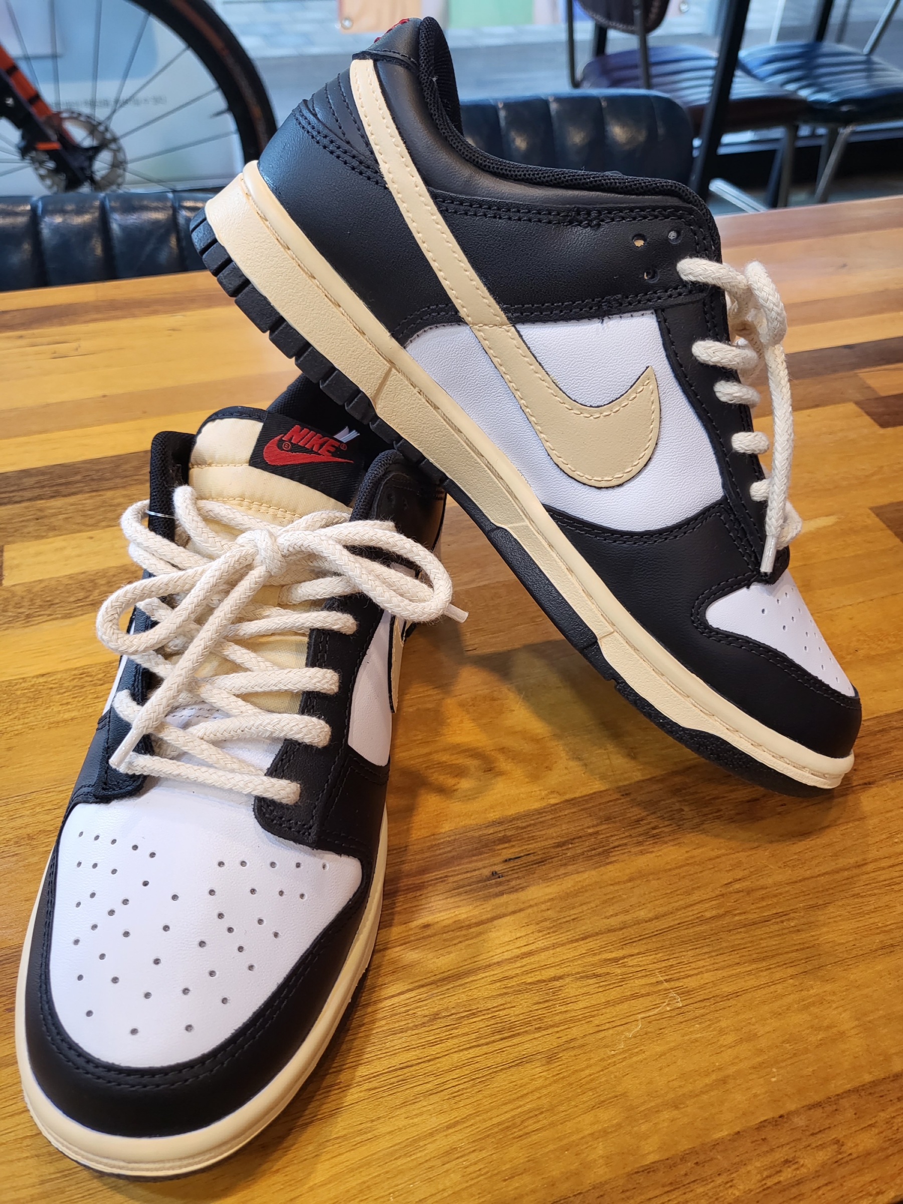 Nike Dunk Low Retro Black 착용 스타일 - 2