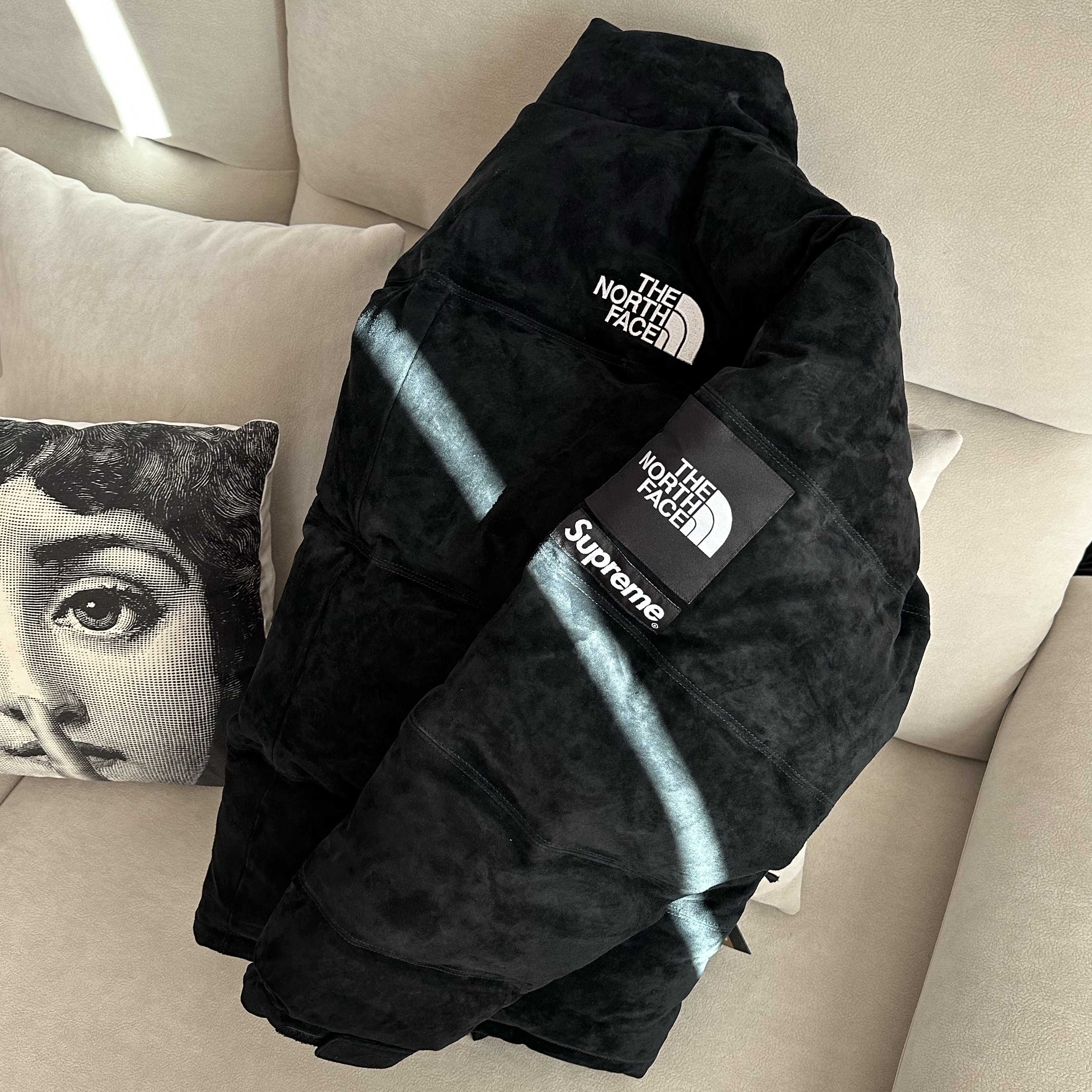 Supreme x The North Face Suede Nuptse Jacket Black - 23FW 착용 스타일