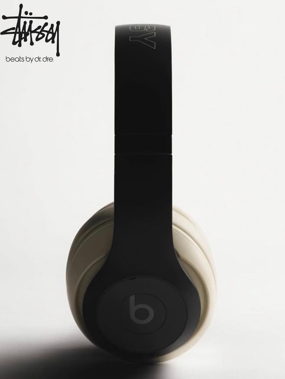 Beats Studio 3 Wireless Over Ear Headphone Shadow Grey (Korean Ver.) 착용 스타일 - 3