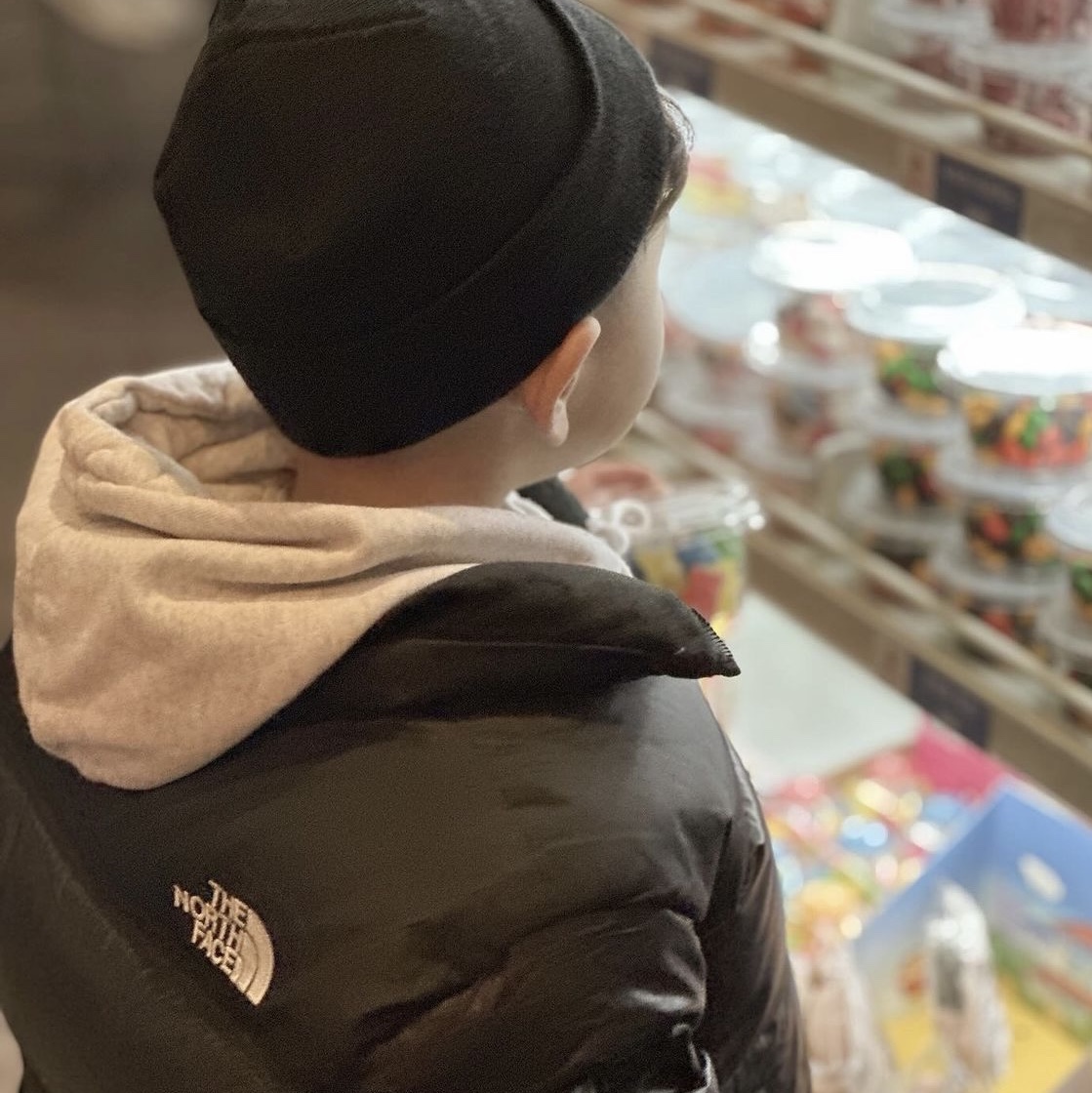(Kids) The North Face 1996 Eco Nuptse Down Jacket Real Black 착용 스타일