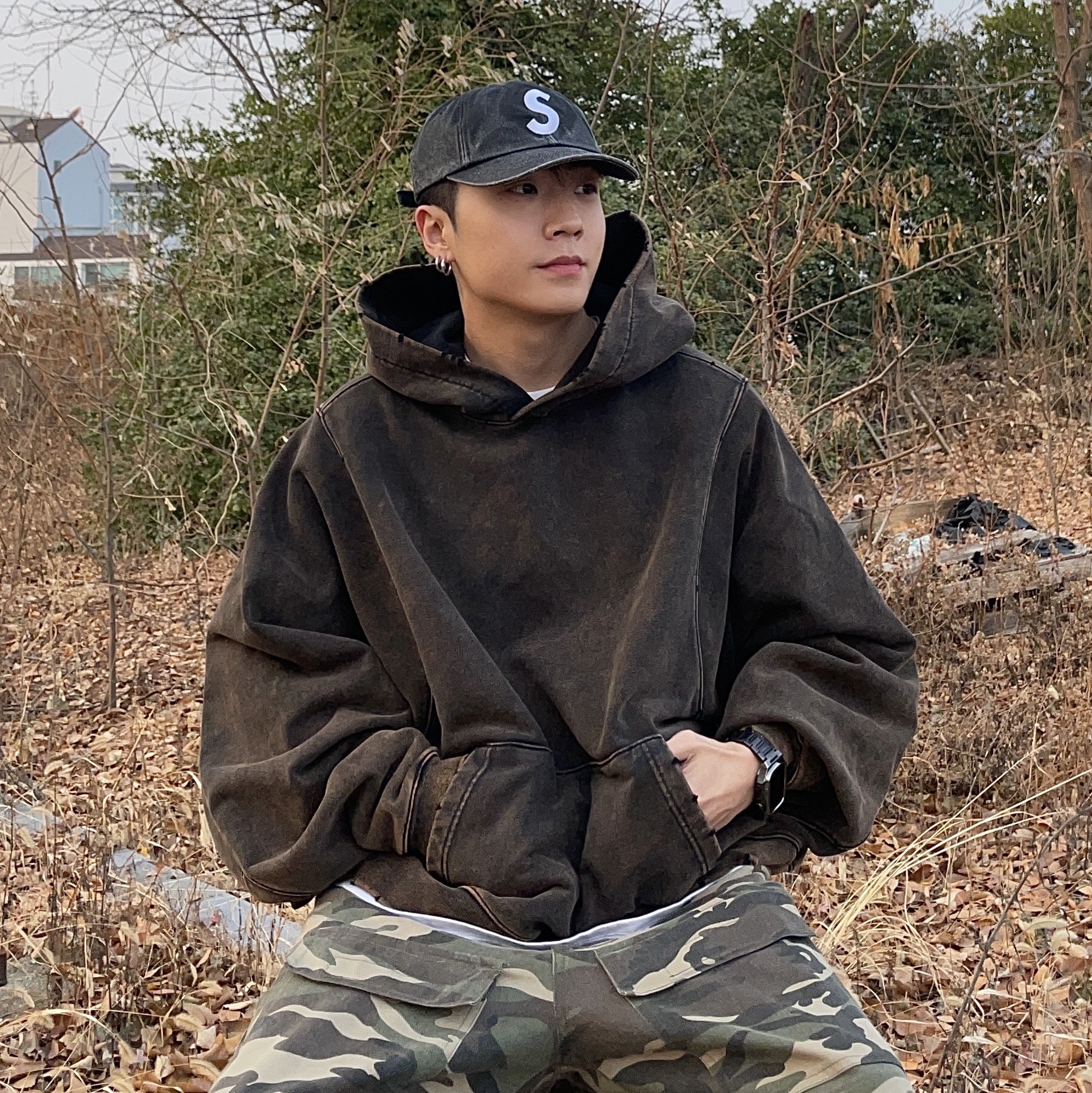 Supreme Pigment Canvas S Logo 6-Panel Black - 23SS 착용 스타일 - 4
