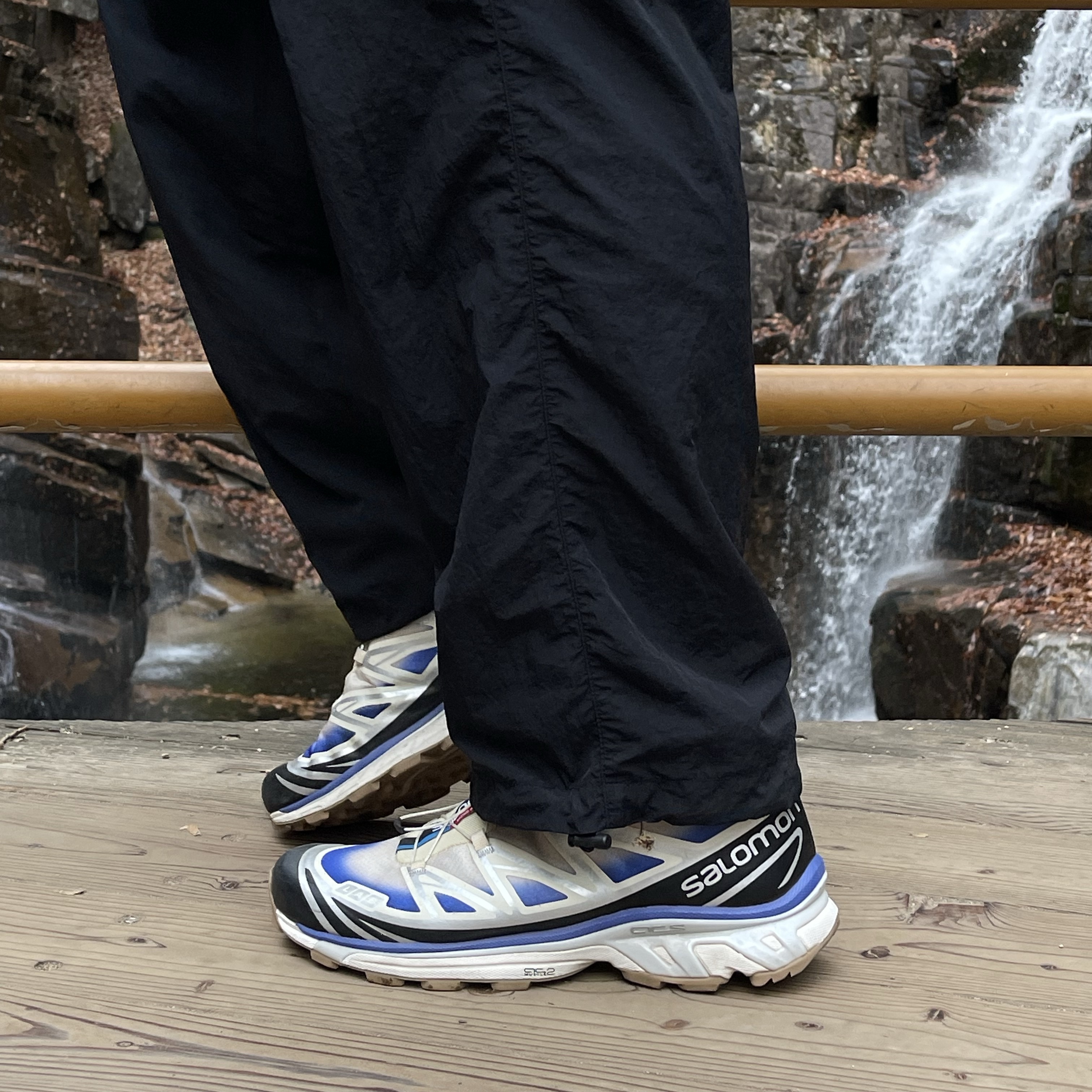 Salomon XT-6 Skyline Bleached Sand Dazzling Blue 착용 스타일 - 1