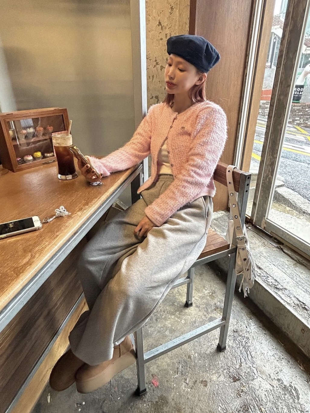 (W) UGG Classic Ultra Mini Platform Boots Chestnut 착용 스타일