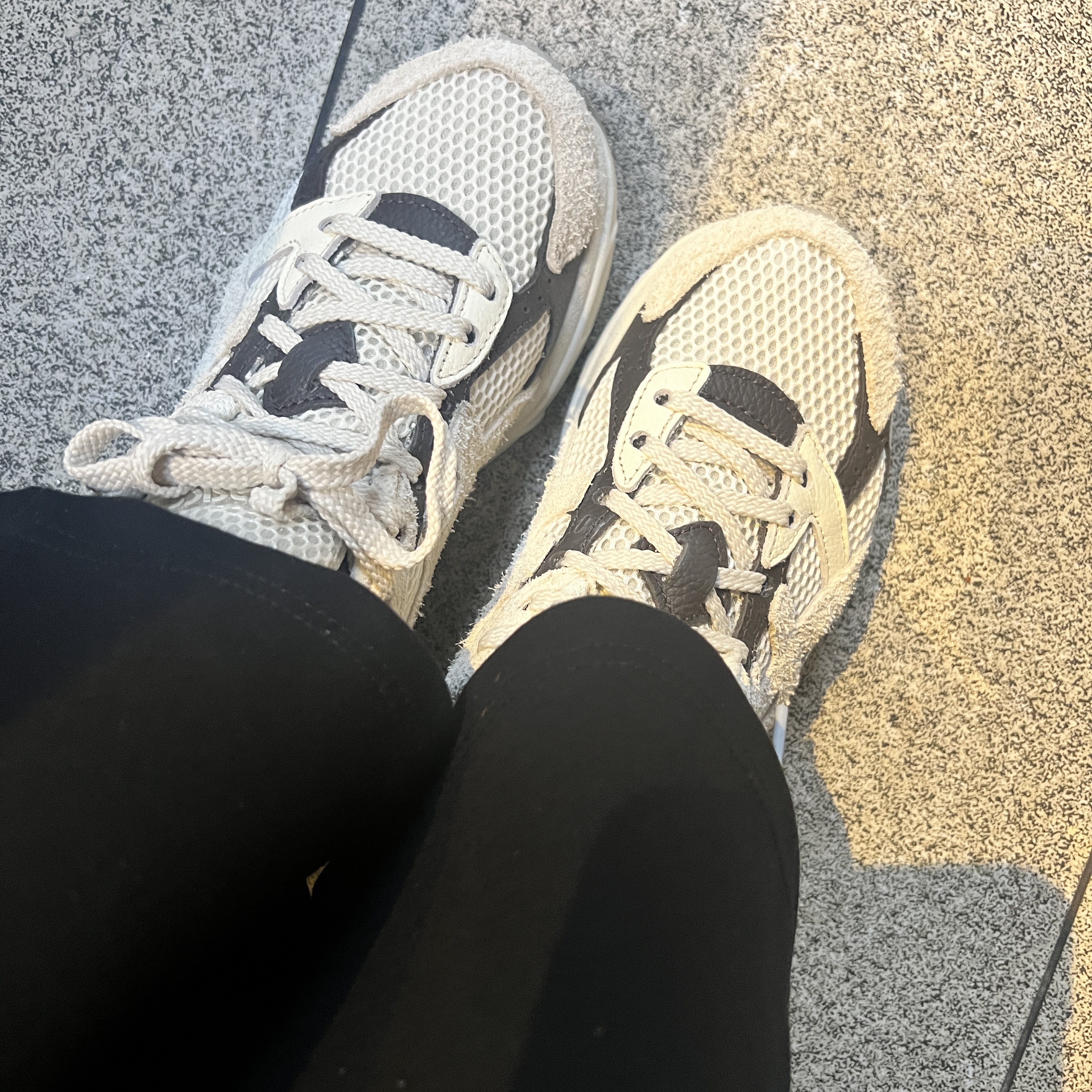 Asics x Hal Studios Gel-1130 MK-III Glacier 착용 스타일 - 1