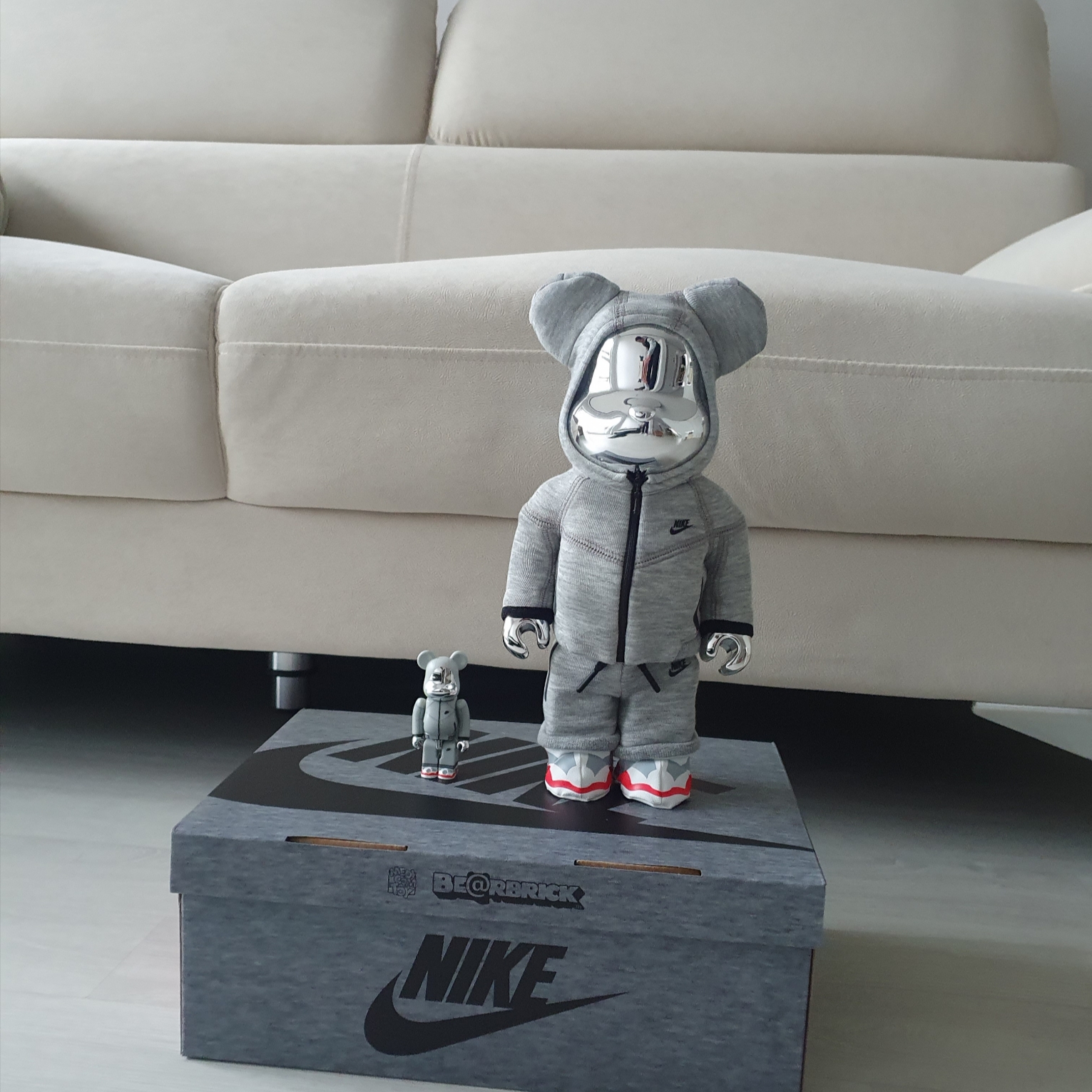Bearbrick x Nike Tech Fleece N98 100% & 400& Set 착용 스타일