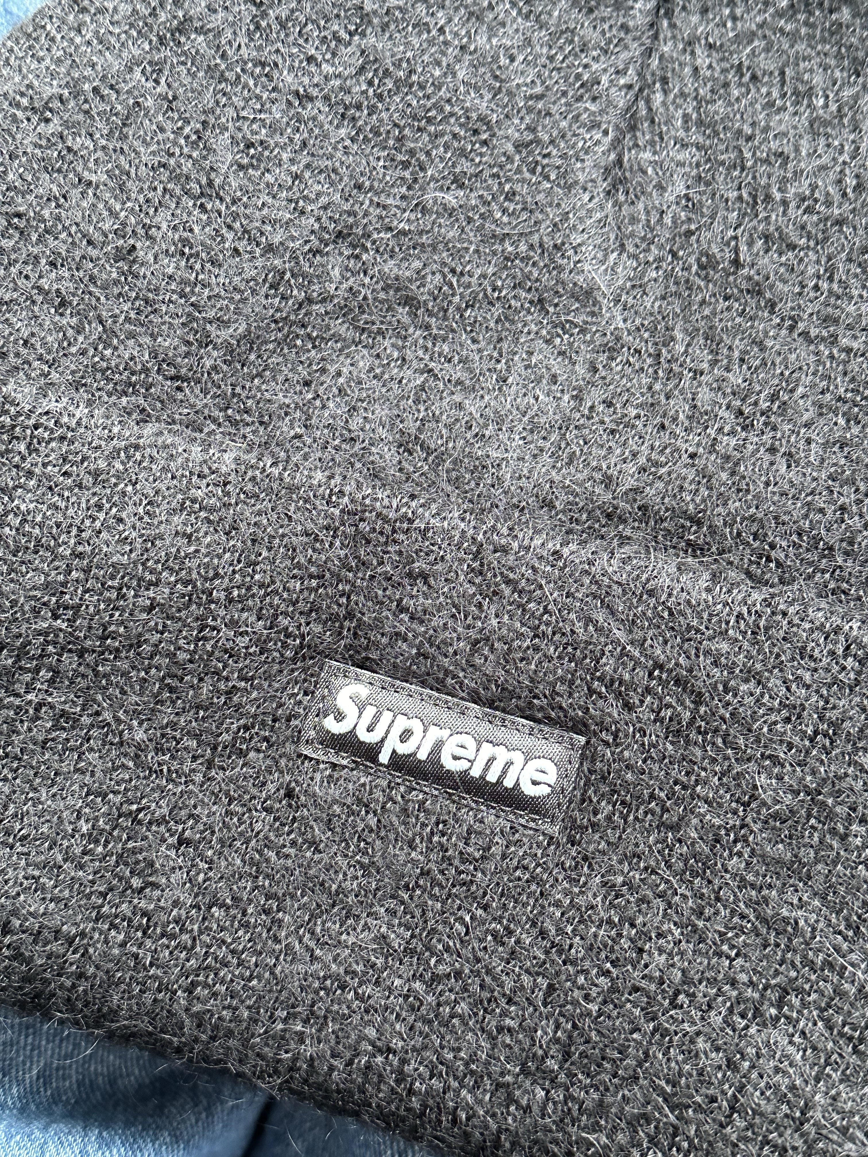 Supreme Mohair Beanie Black - 23FW 착용 스타일