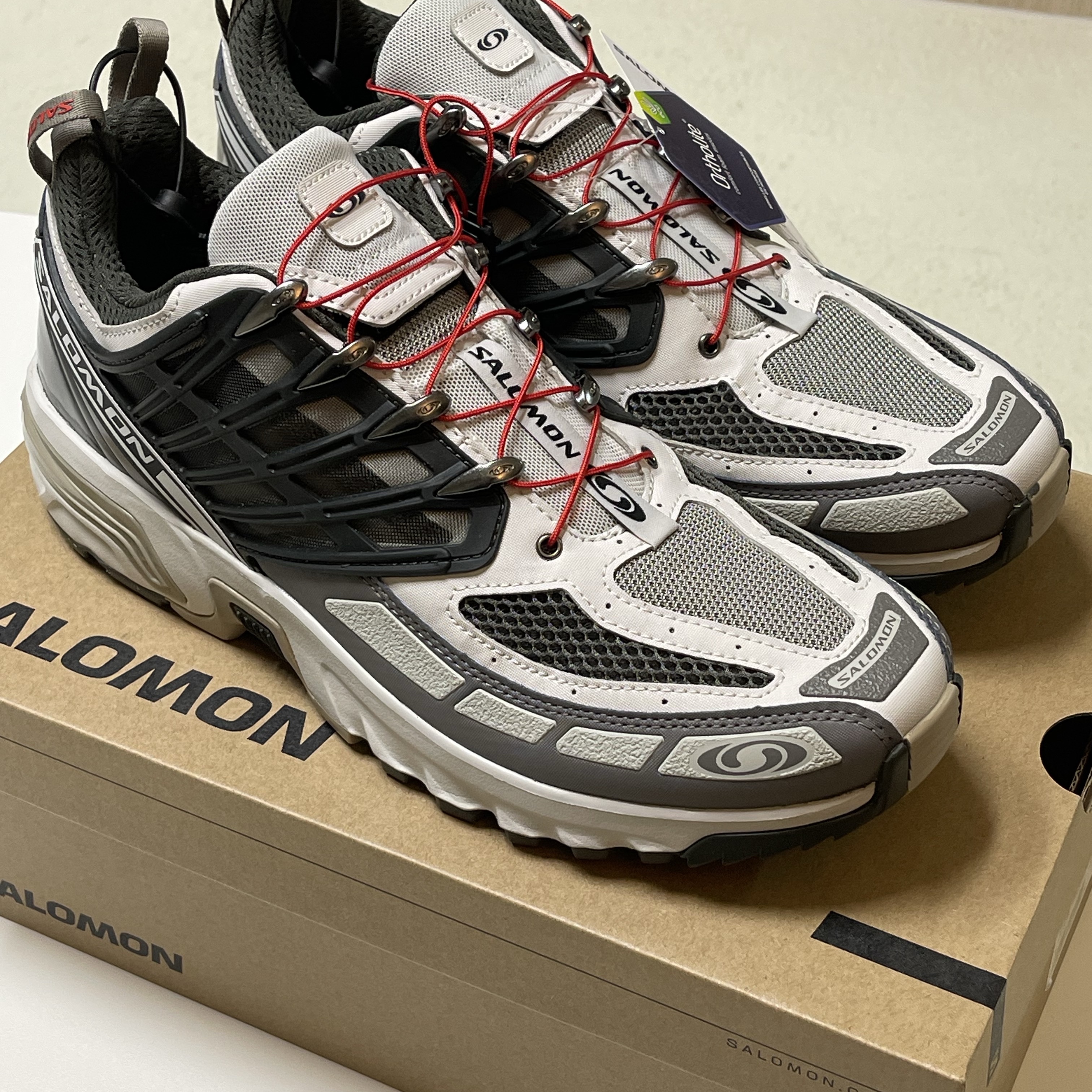 Salomon ACS Pro Beluga Vintage Khaki 착용 스타일 - 1
