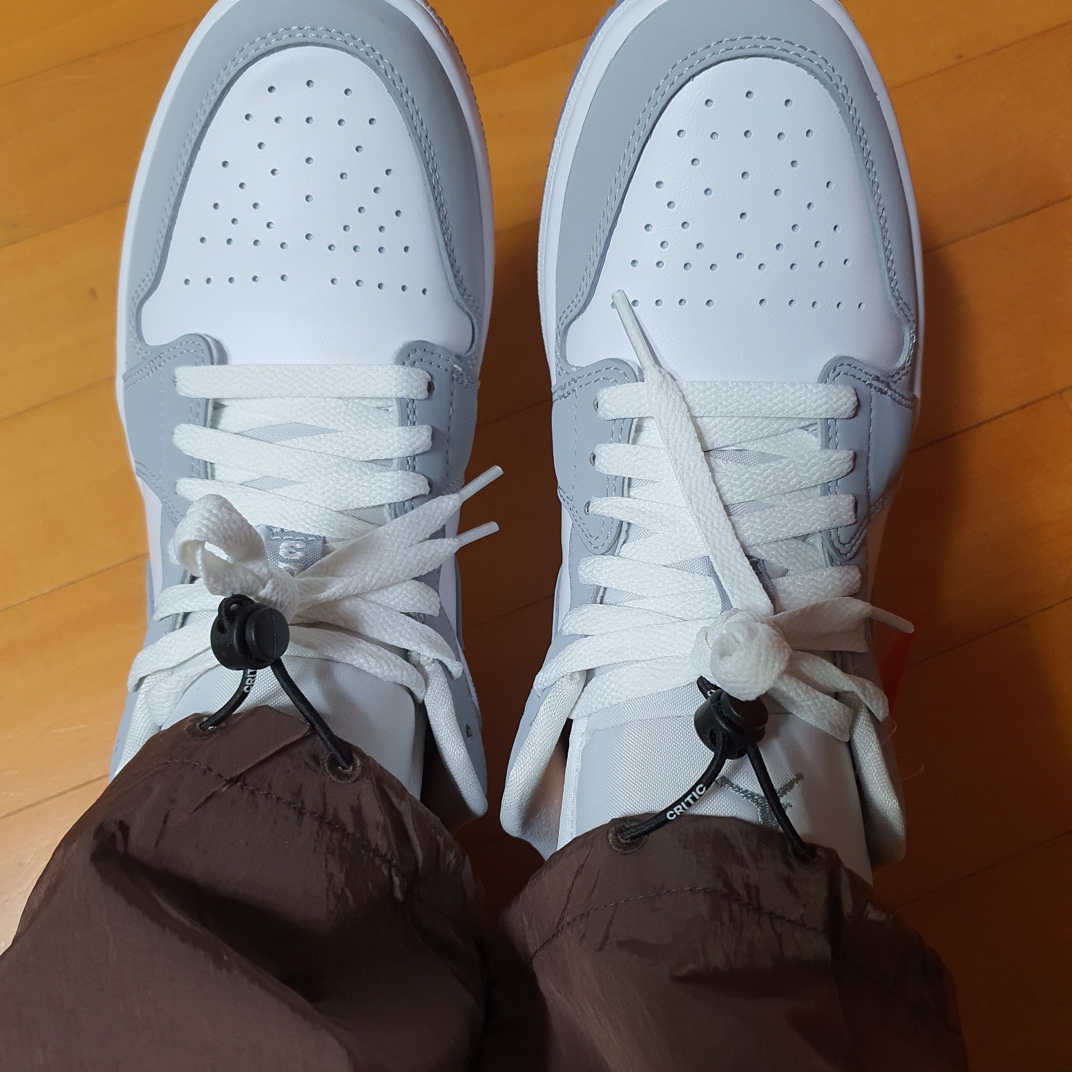 (W) Jordan 1 Low White Wolf Grey 착용 스타일