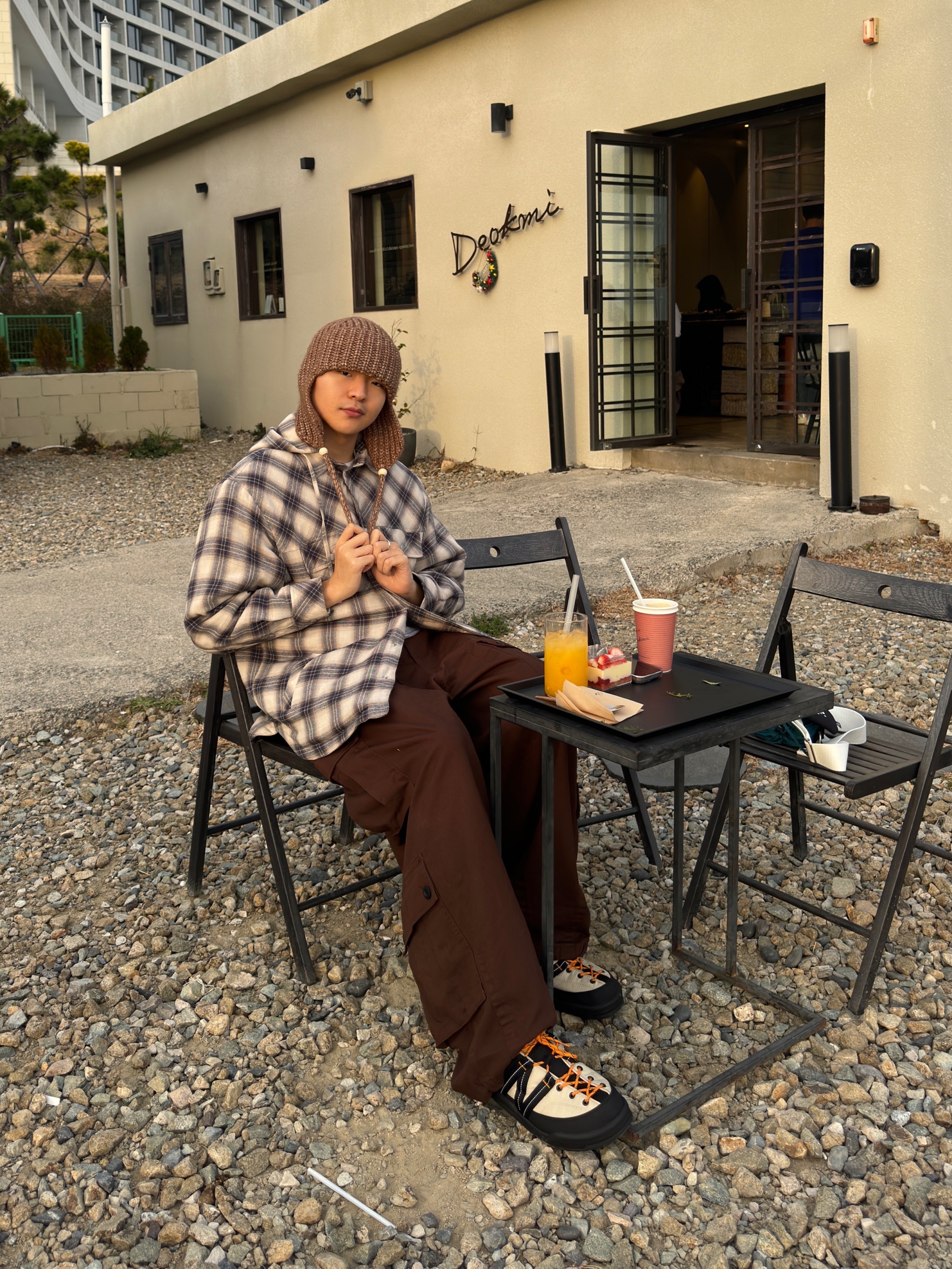 New Balance CRV Mule V2 Yellow 착용 스타일 - 5