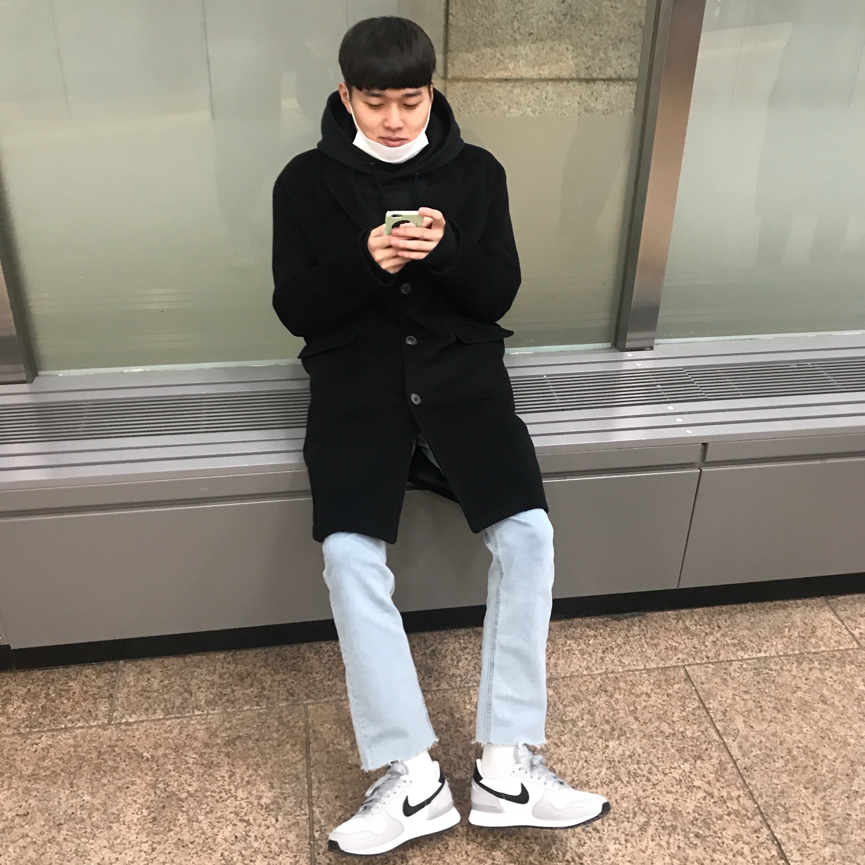 Nike Air Vortex Wolf Grey Black White 착용 스타일