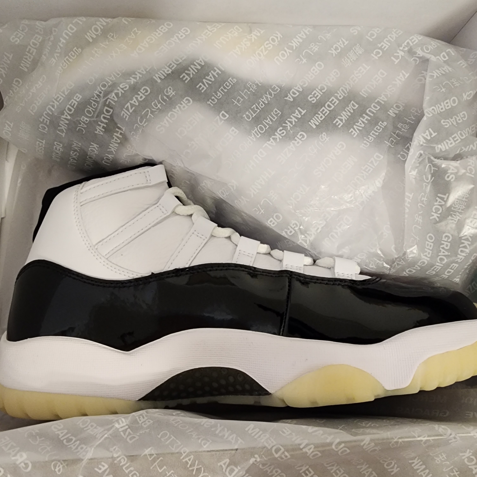 Jordan 11 Retro Gratitude 착용 스타일 - 3