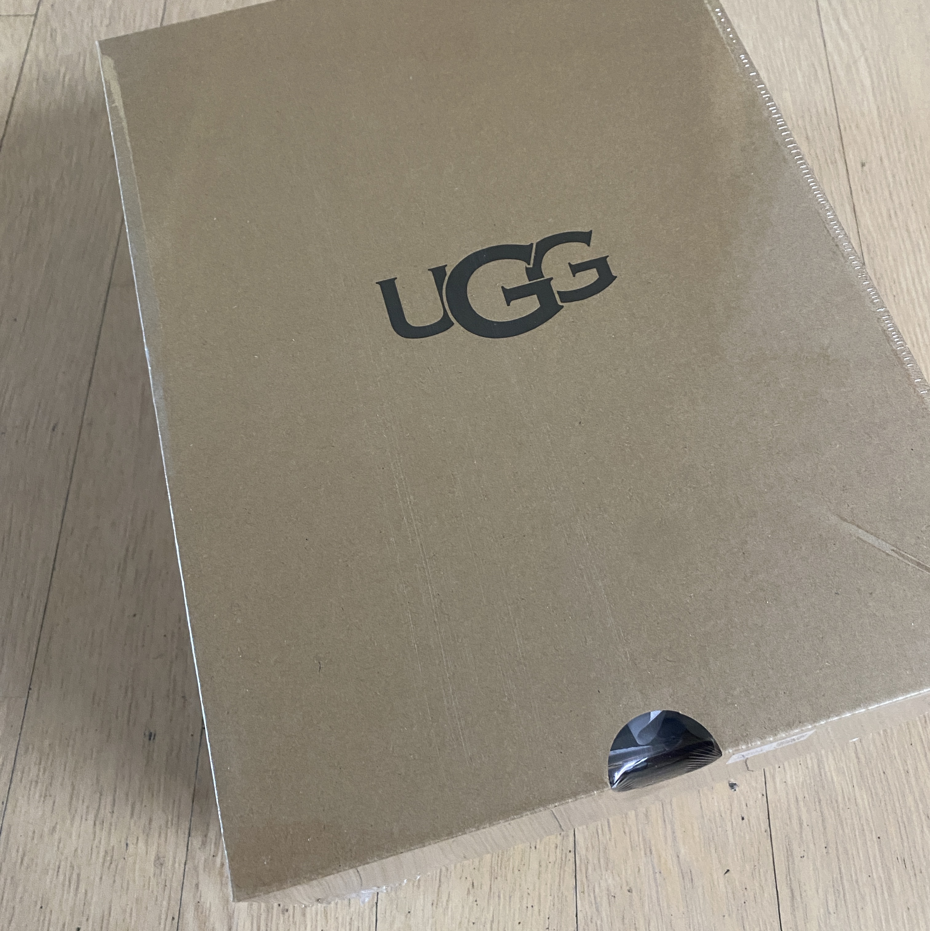 (W) UGG Classic Ultra Mini Boots Chestnut 착용 스타일 - 1