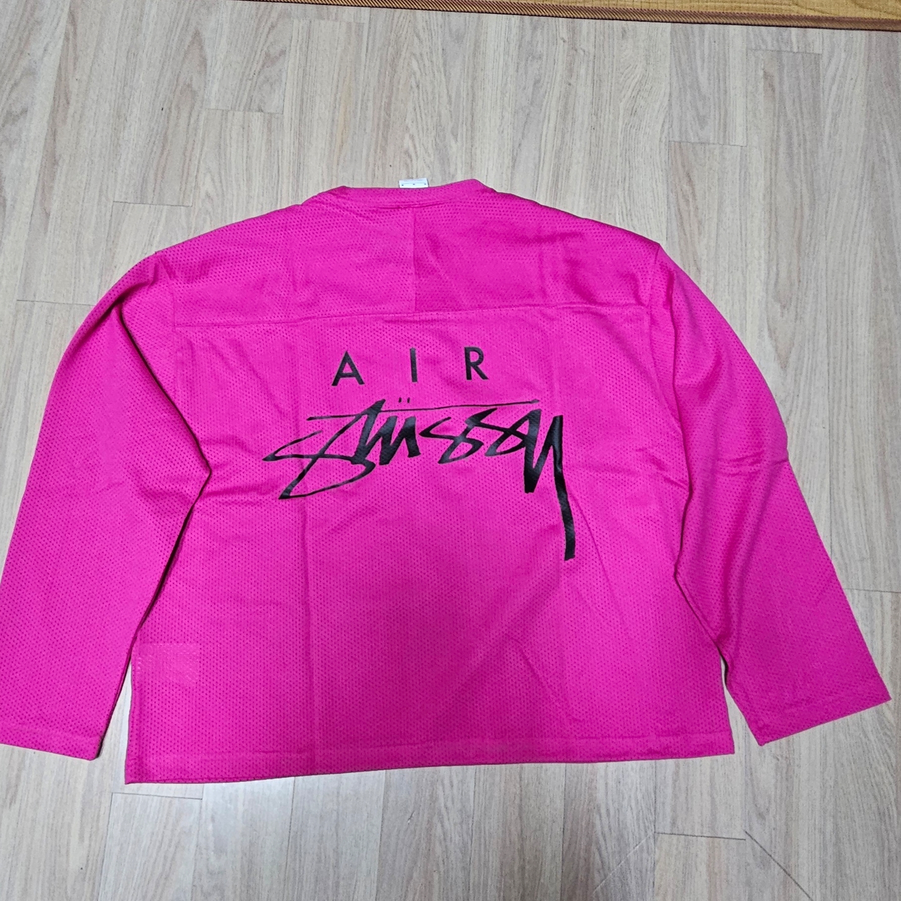 Nike x Stussy Long Sleeve Top Fireberry (FJ9164-615) 착용 스타일 - 2