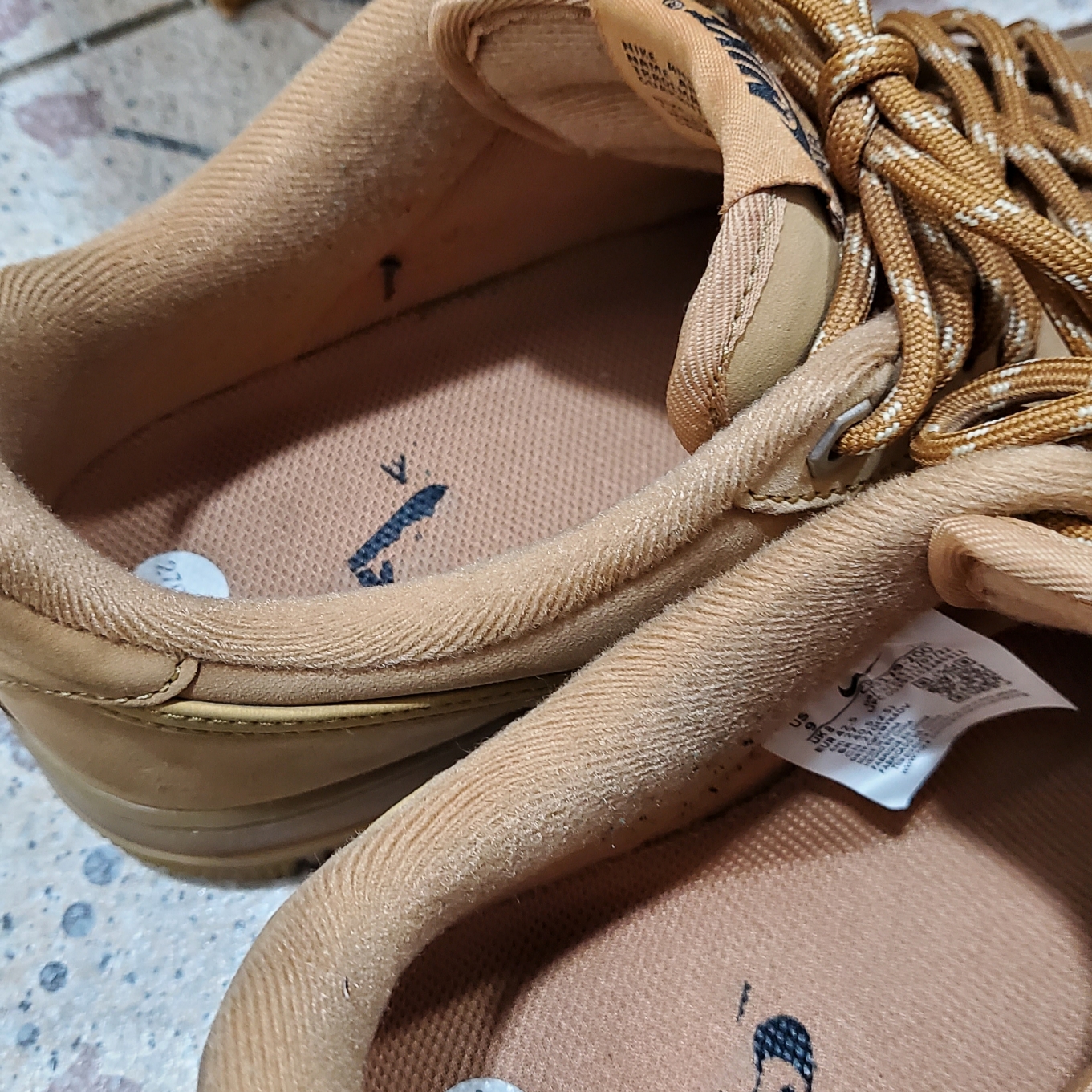 Nike Air Force 1 '07 WB Flax 착용 스타일 - 2