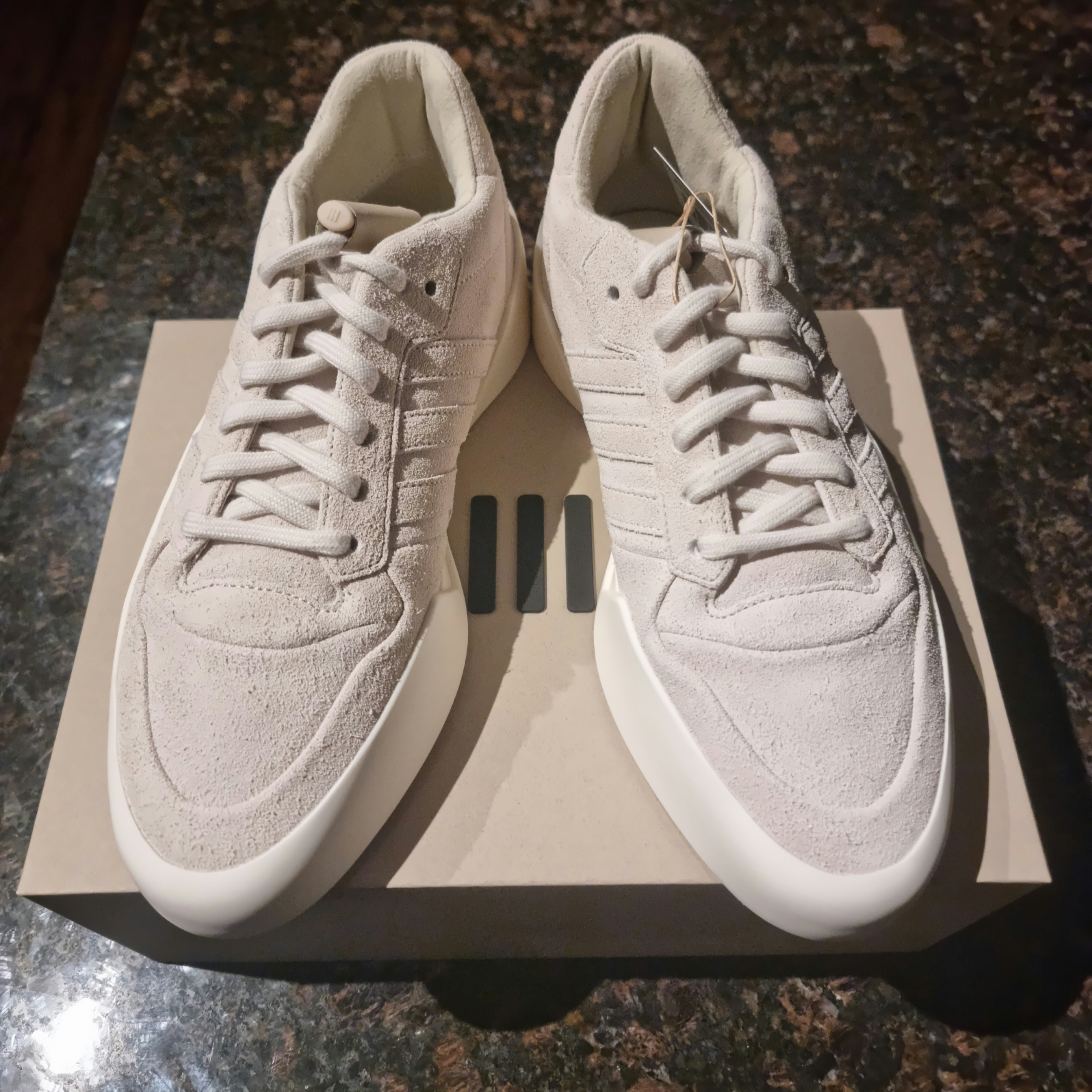 Adidas x Fear of God Athletics 86 Low Sesame, Adidas x Fear of God Athletics 86 Low Clay 착용 스타일 - 4