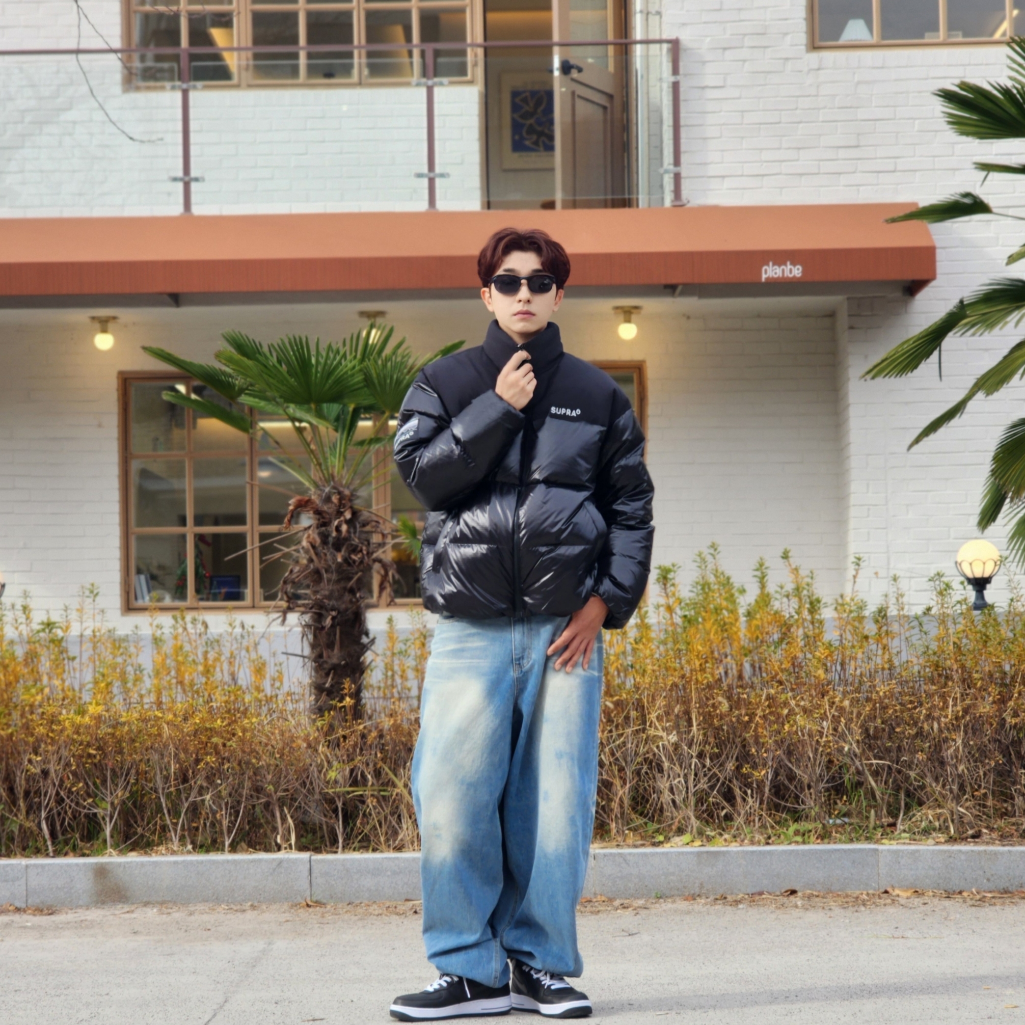 Nike x Stussy Air Force 1 '07 Mid SP Black 착용 스타일 - 5