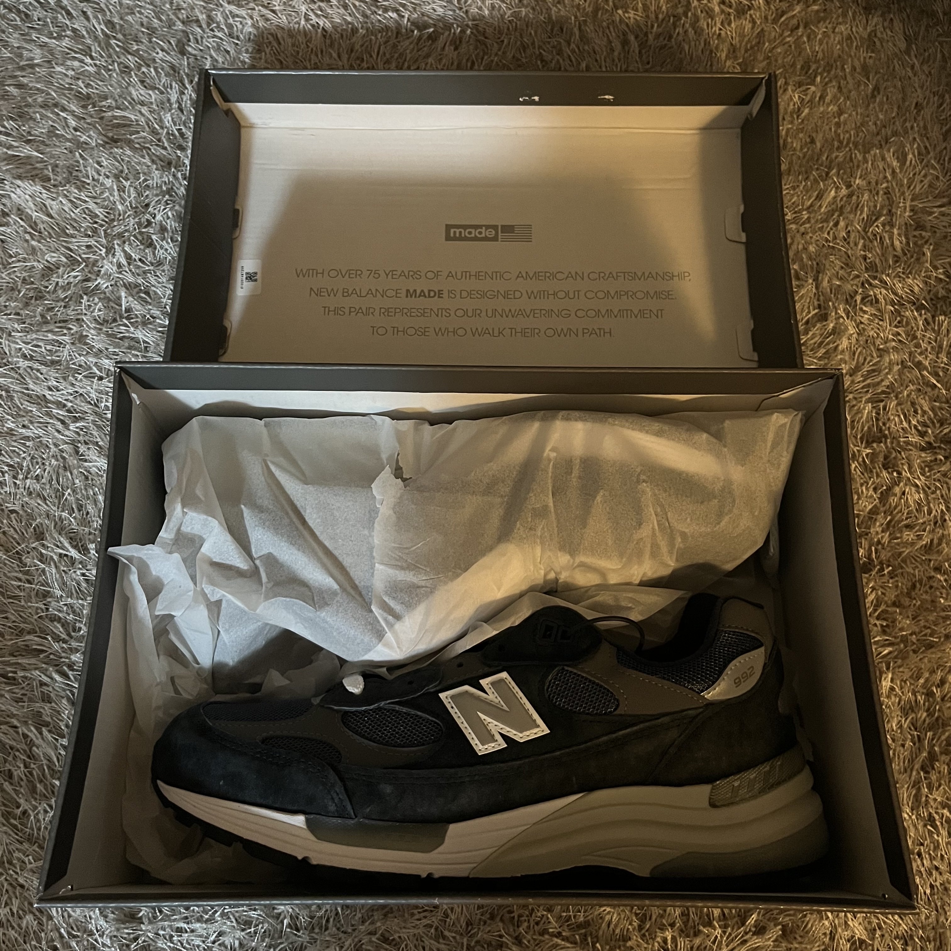 New Balance 992 Made in USA Navy 착용 스타일 - 2