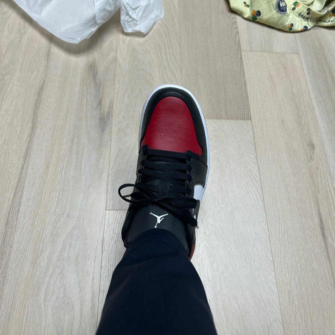 Jordan 1 Low Bred Toe 착용 스타일 - 2