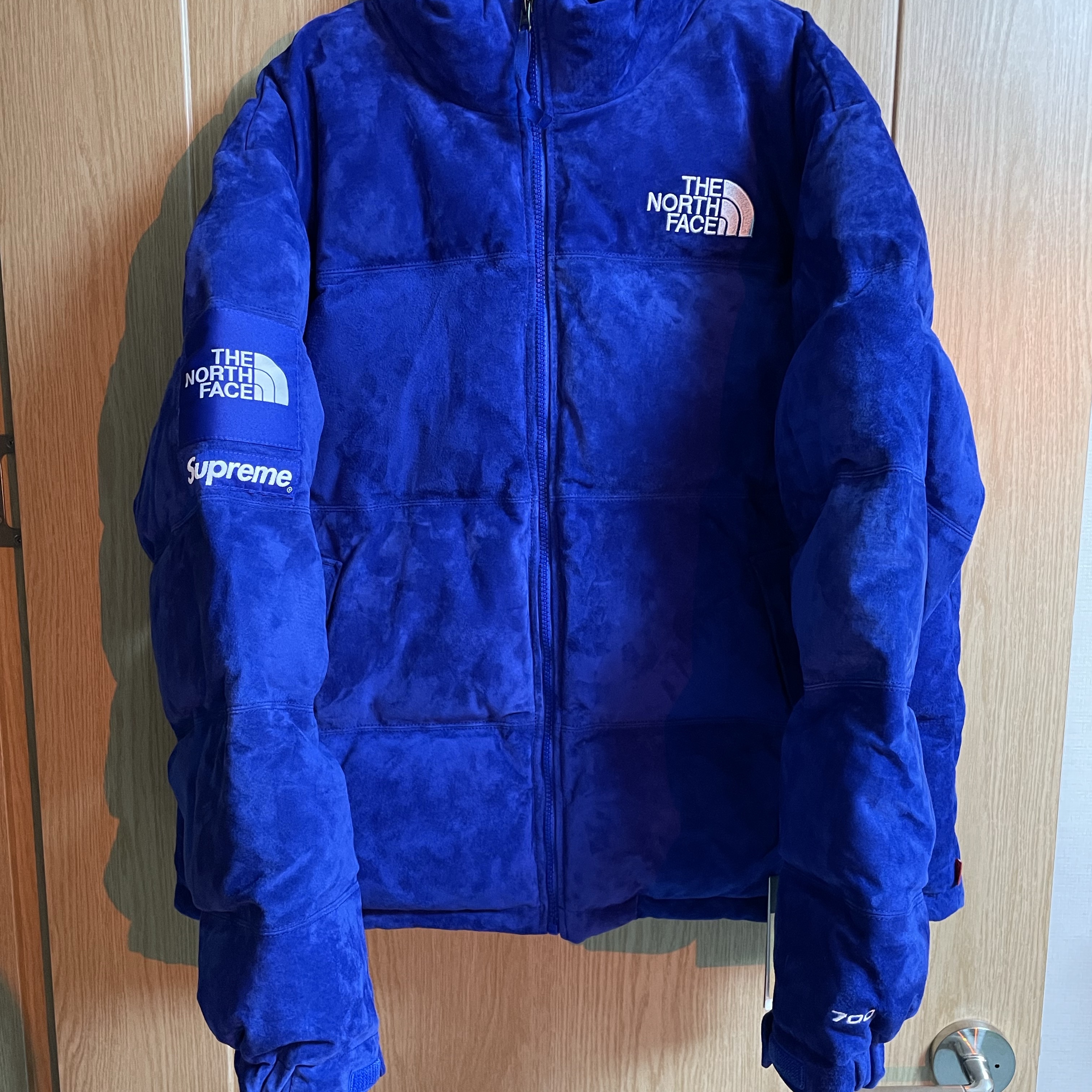 Supreme x The North Face Suede Nuptse Jacket Blue - 23FW 착용 스타일 - 3