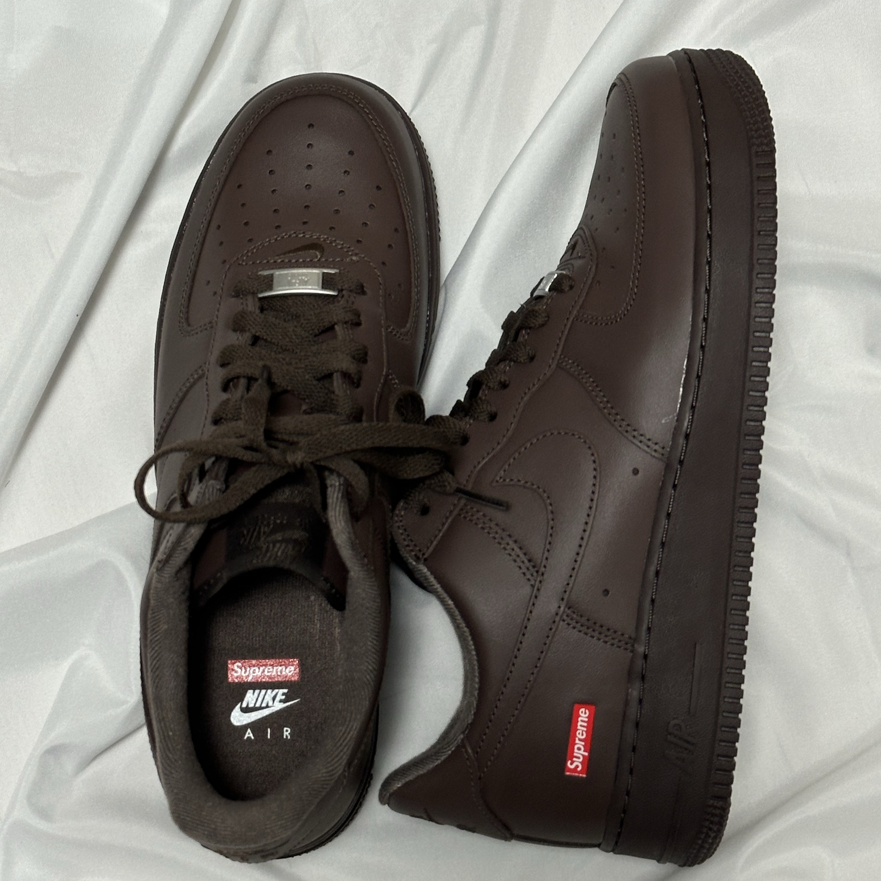 Nike x Supreme Air Force 1 Low Baroque Brown 착용 스타일
