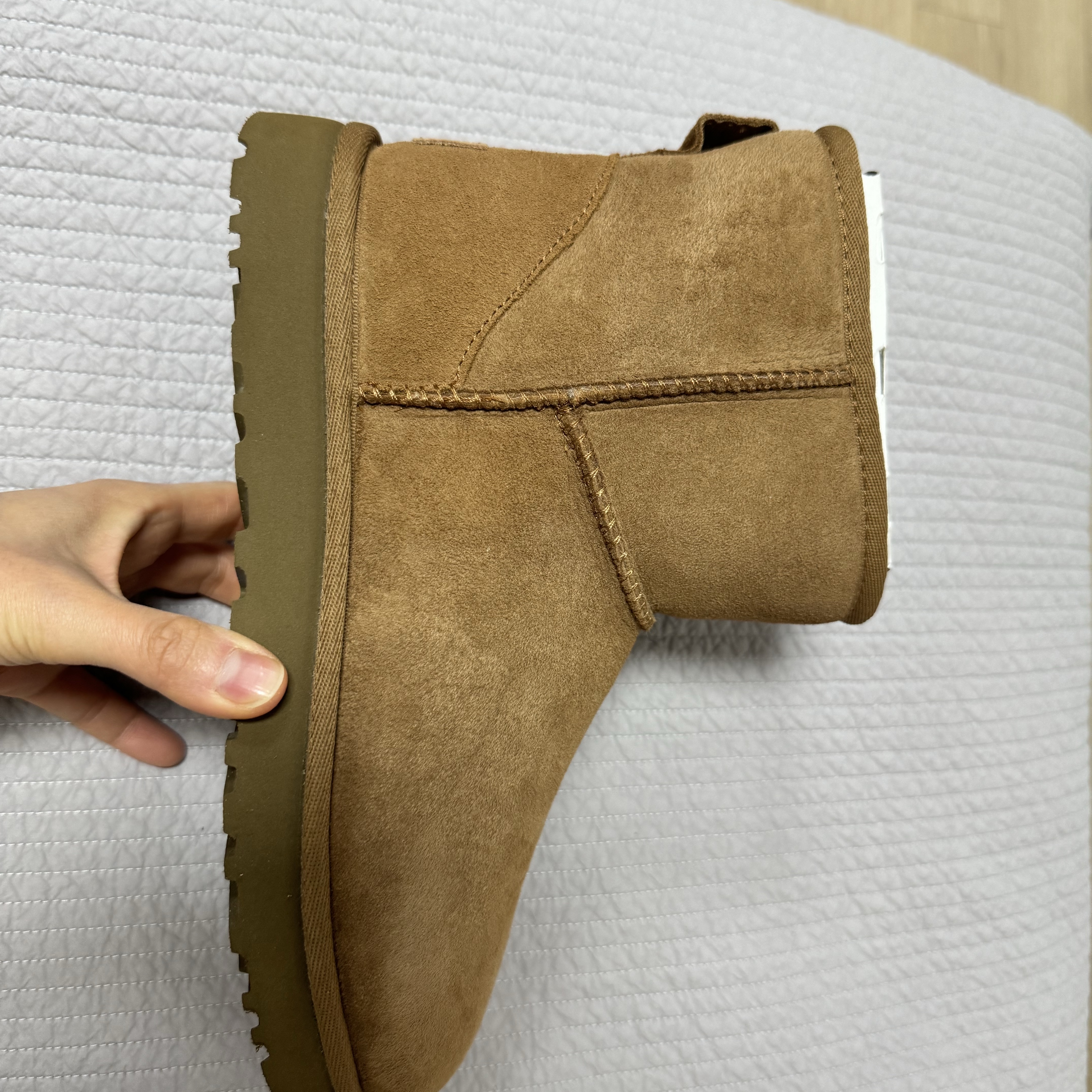 (W) UGG Classic Mini II Boots Chestnut 착용 스타일 - 1