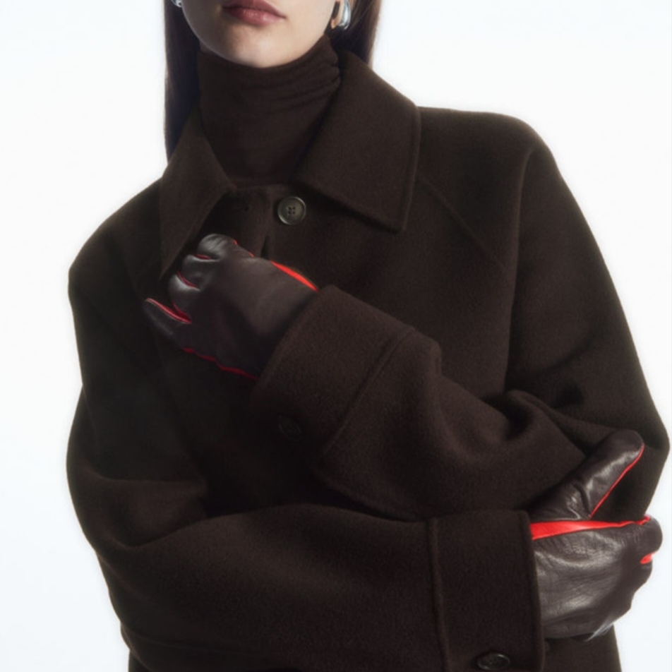 COS Cashmere Lined Colour Block Leather Gloves Black Red 착용 스타일