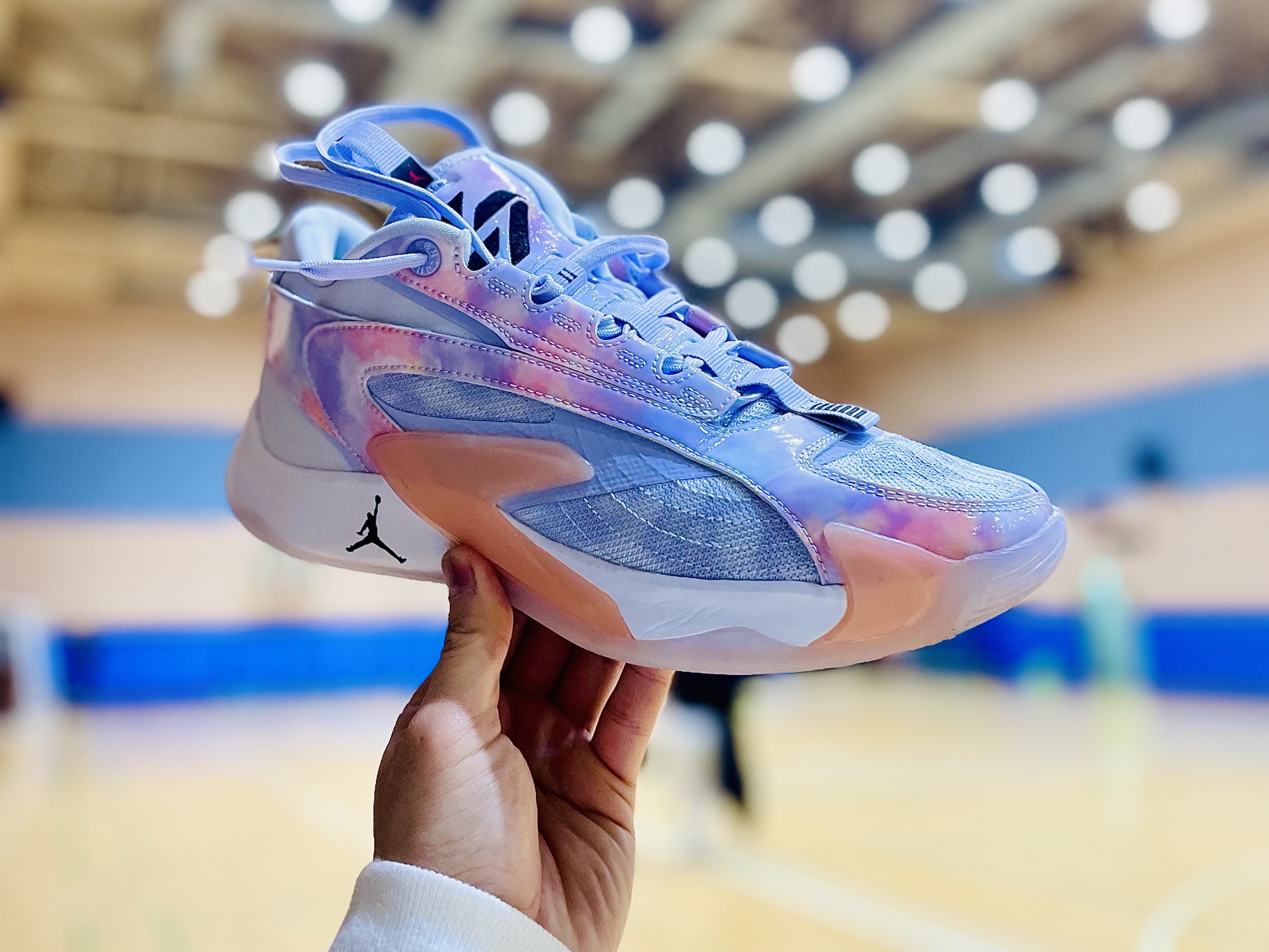 Jordan Luka 2 PF Football Grey Oxygen Purple 착용 스타일