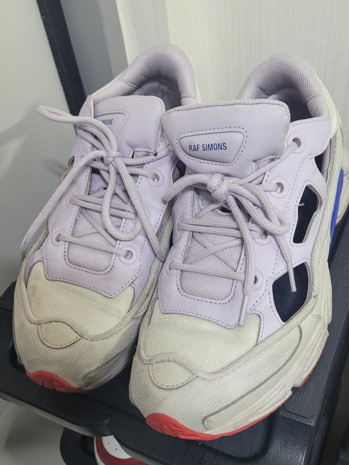 Adidas x Raf Simons Ozweego Replicant USA 착용 스타일