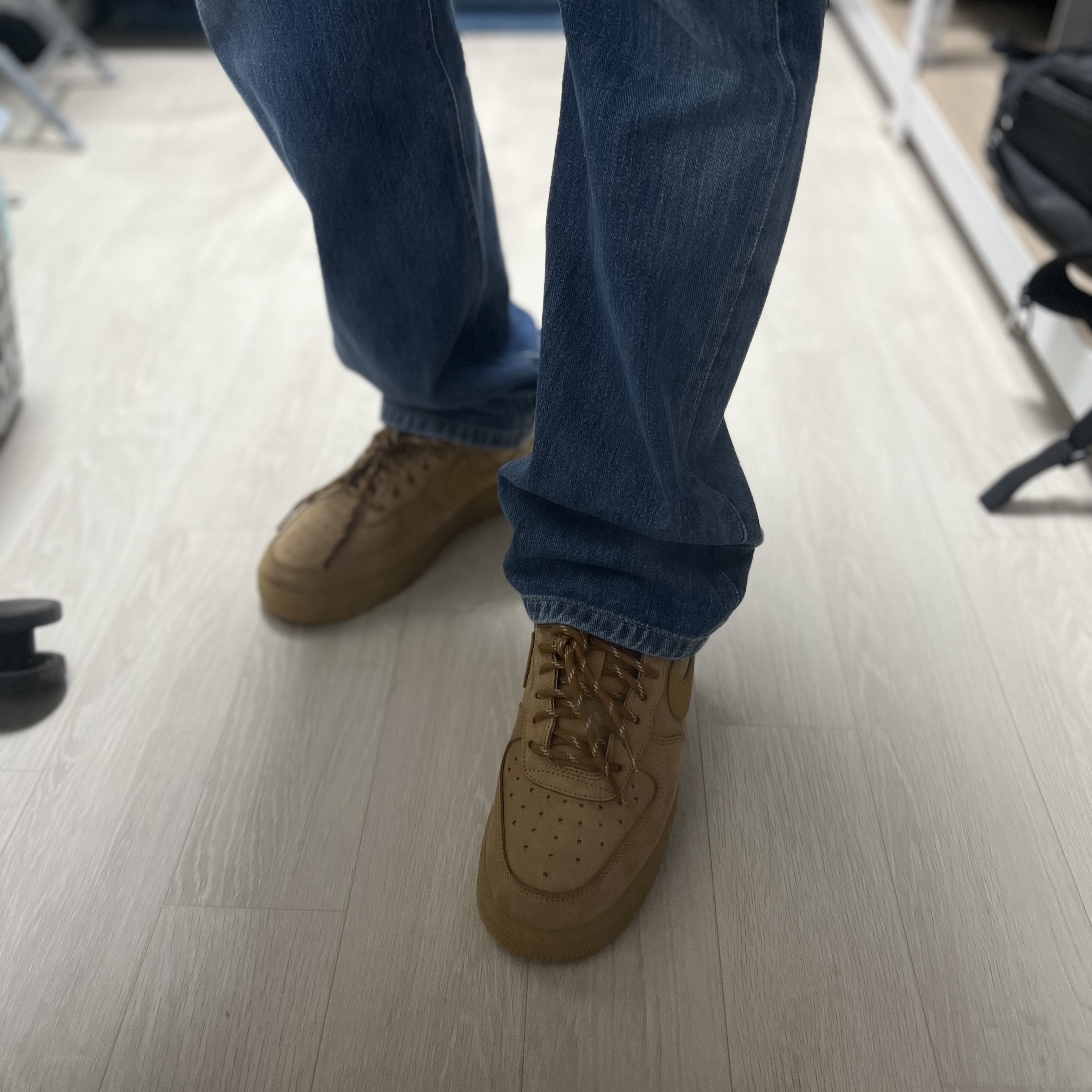 Nike Air Force 1 '07 WB Flax 착용 스타일