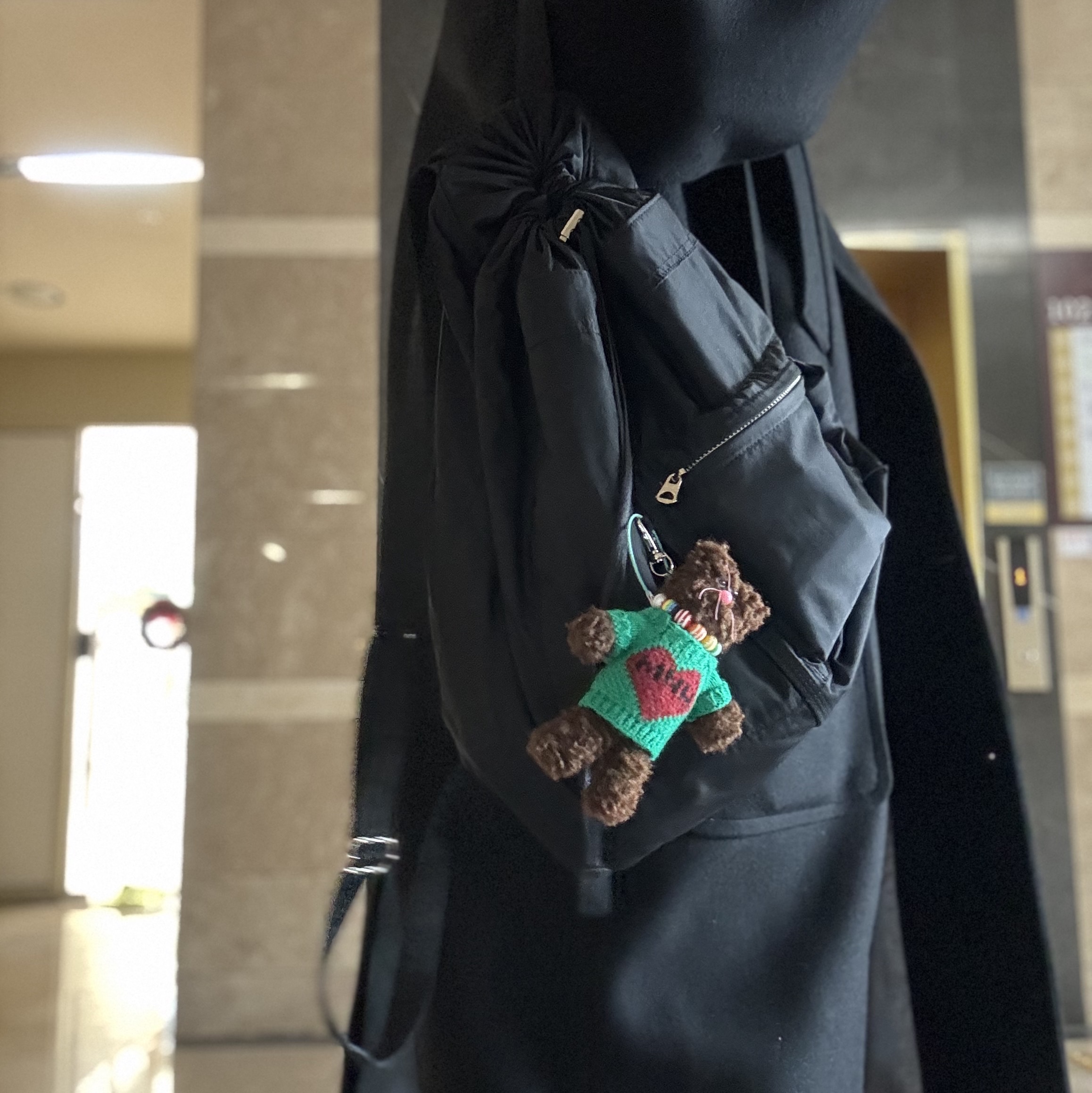 Porter Mile Knapsack Black 착용 스타일