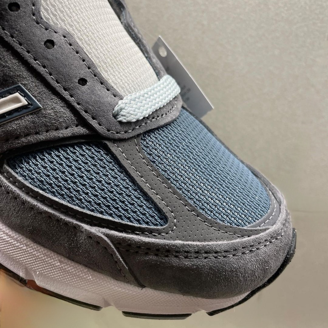 New Balance x SSZ x AH 990v5 Made in USA Steel Blue 착용 스타일