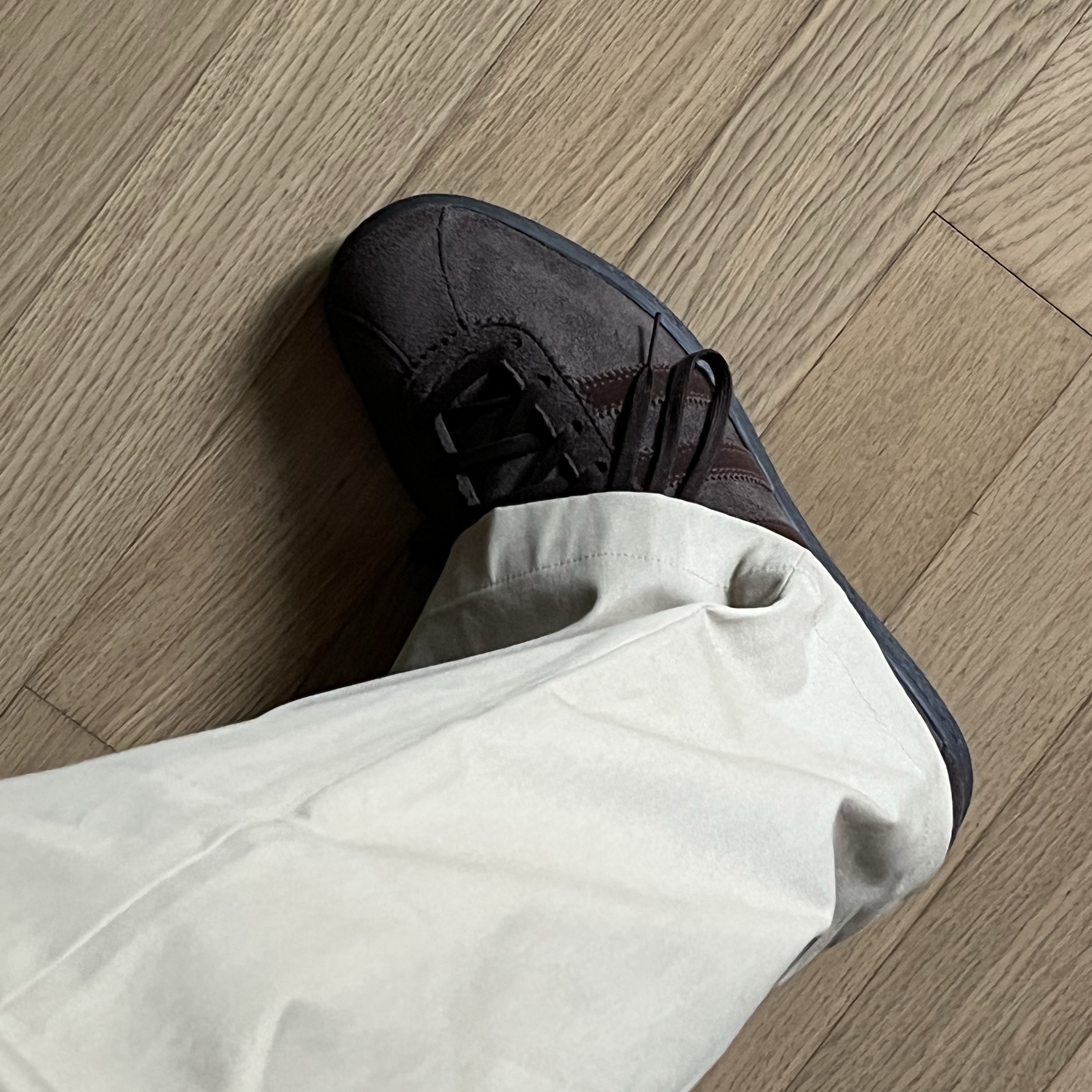Adidas Tobacco Gruen Dark Brown 착용 스타일