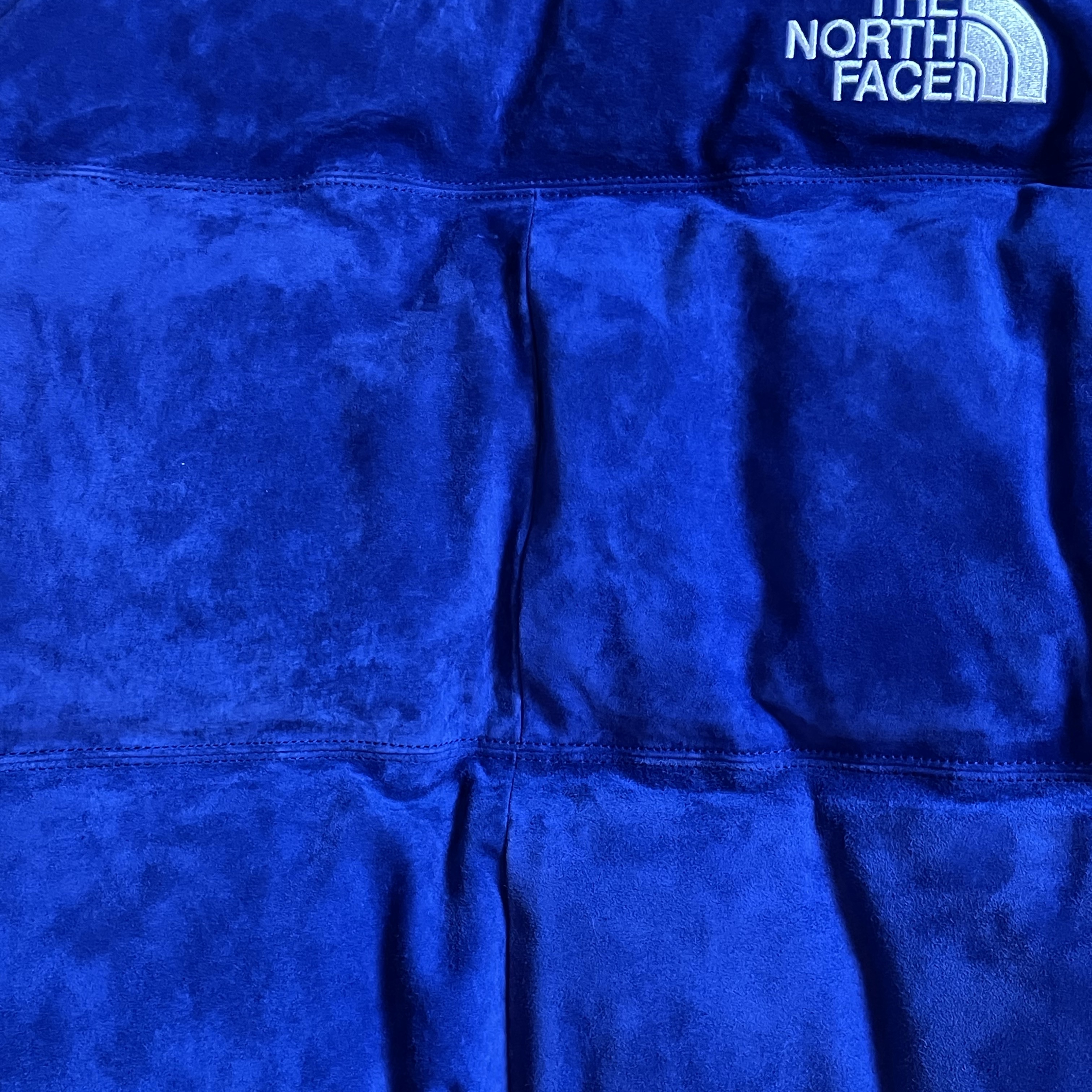 Supreme x The North Face Suede Nuptse Jacket Blue - 23FW 착용 스타일 - 7