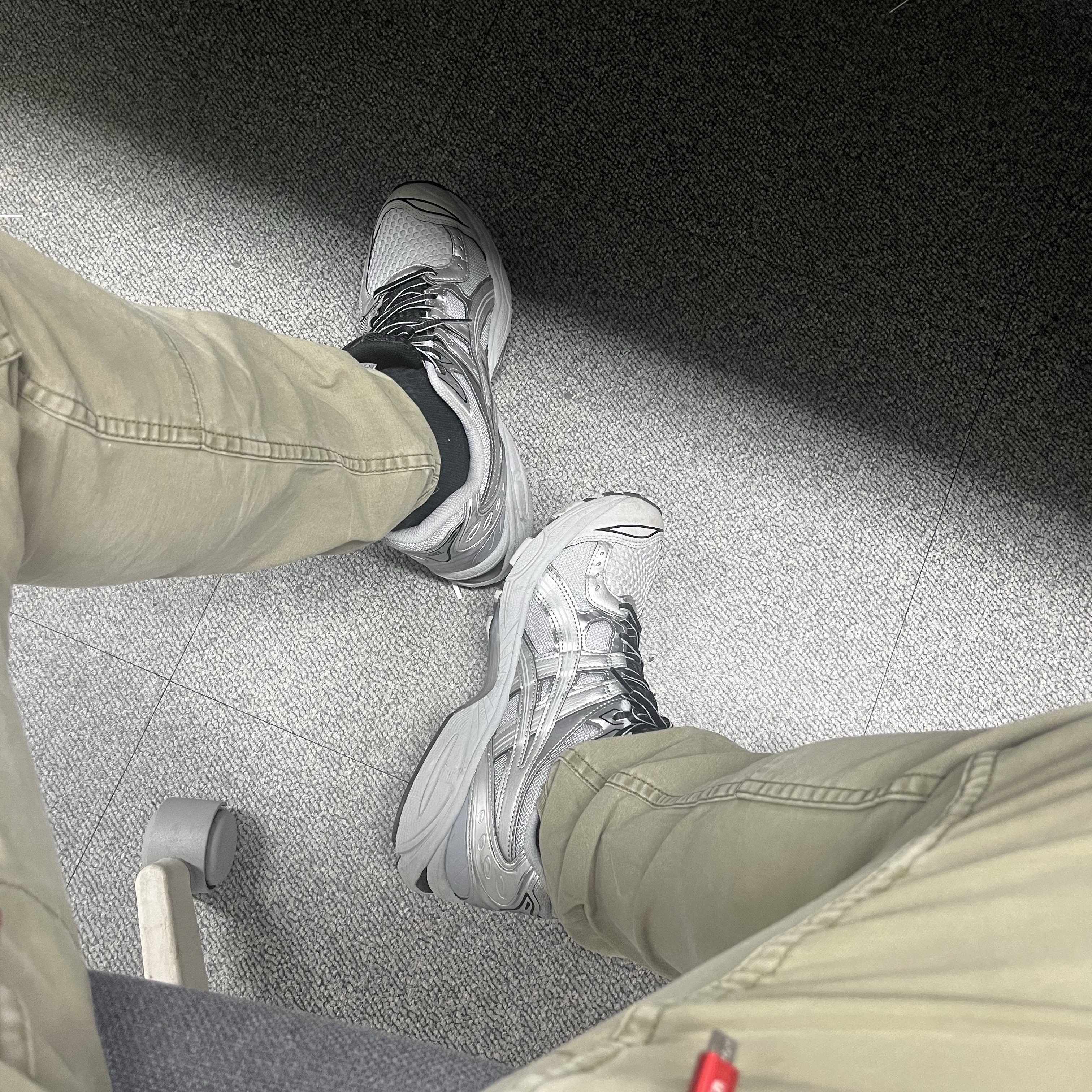 Asics Gel-Kayano Legacy Pure Silver 착용 스타일