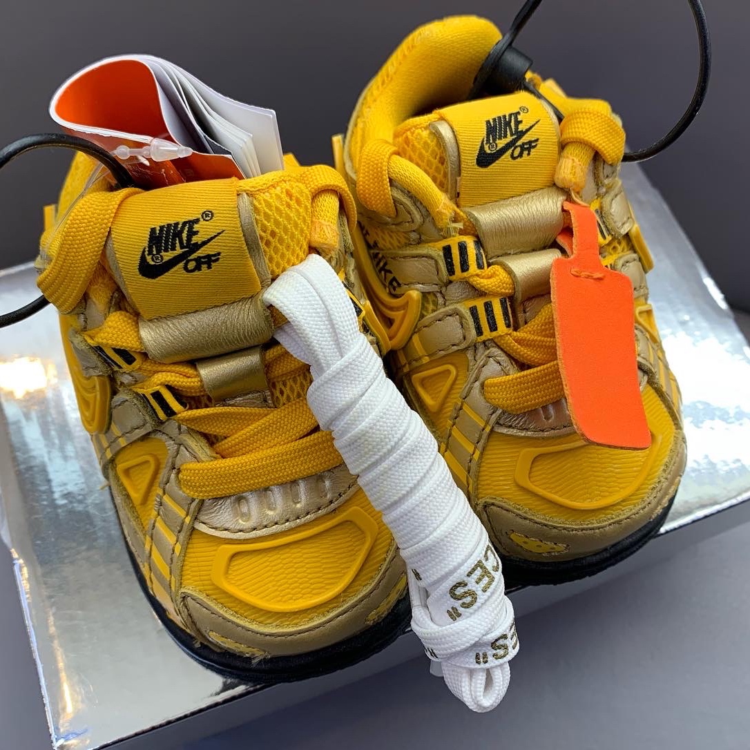 (TD) Nike x Off-White Air Rubber Dunk University Gold 착용 스타일 - 1