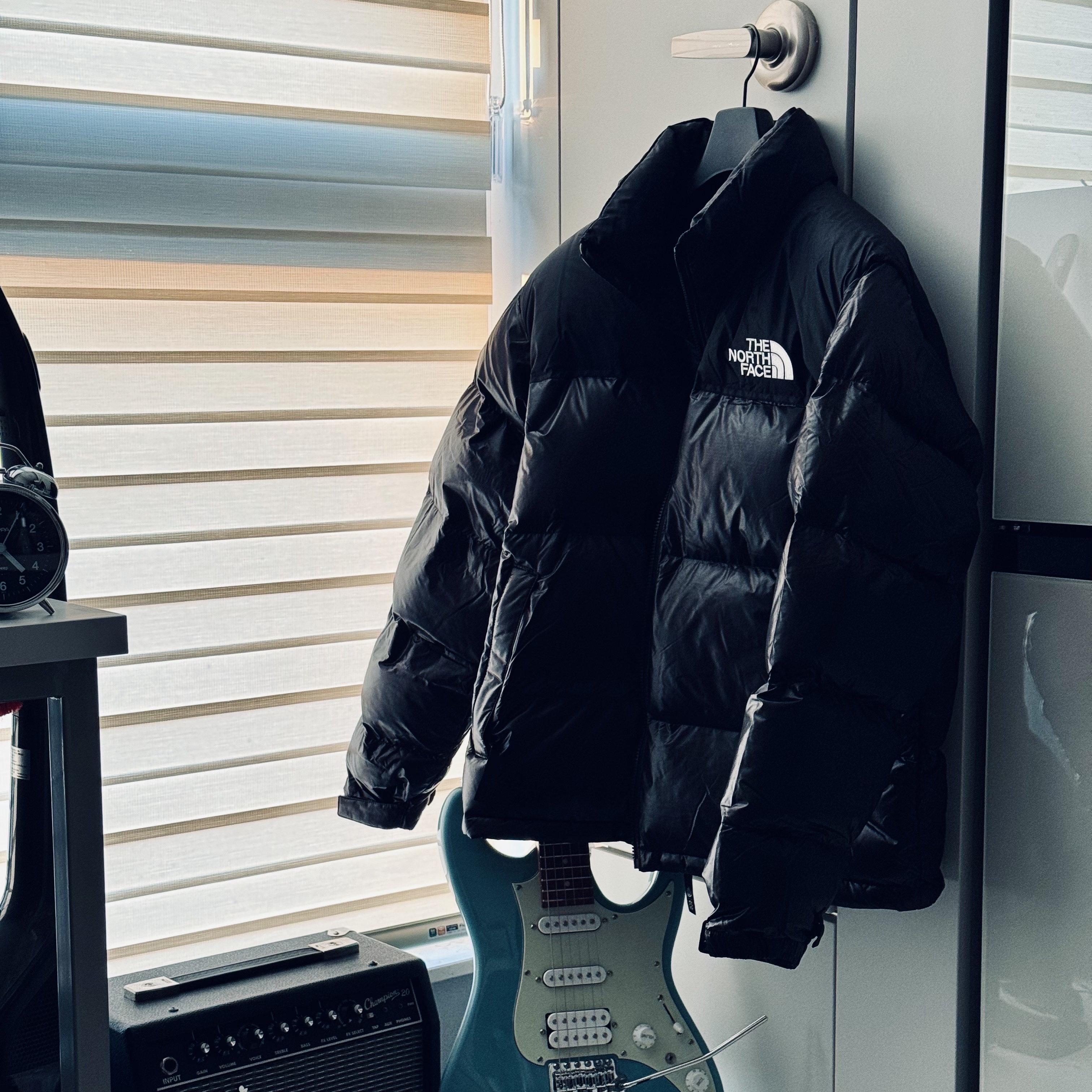 The North Face 1996 Eco Nuptse Jacket Real Black 착용 스타일