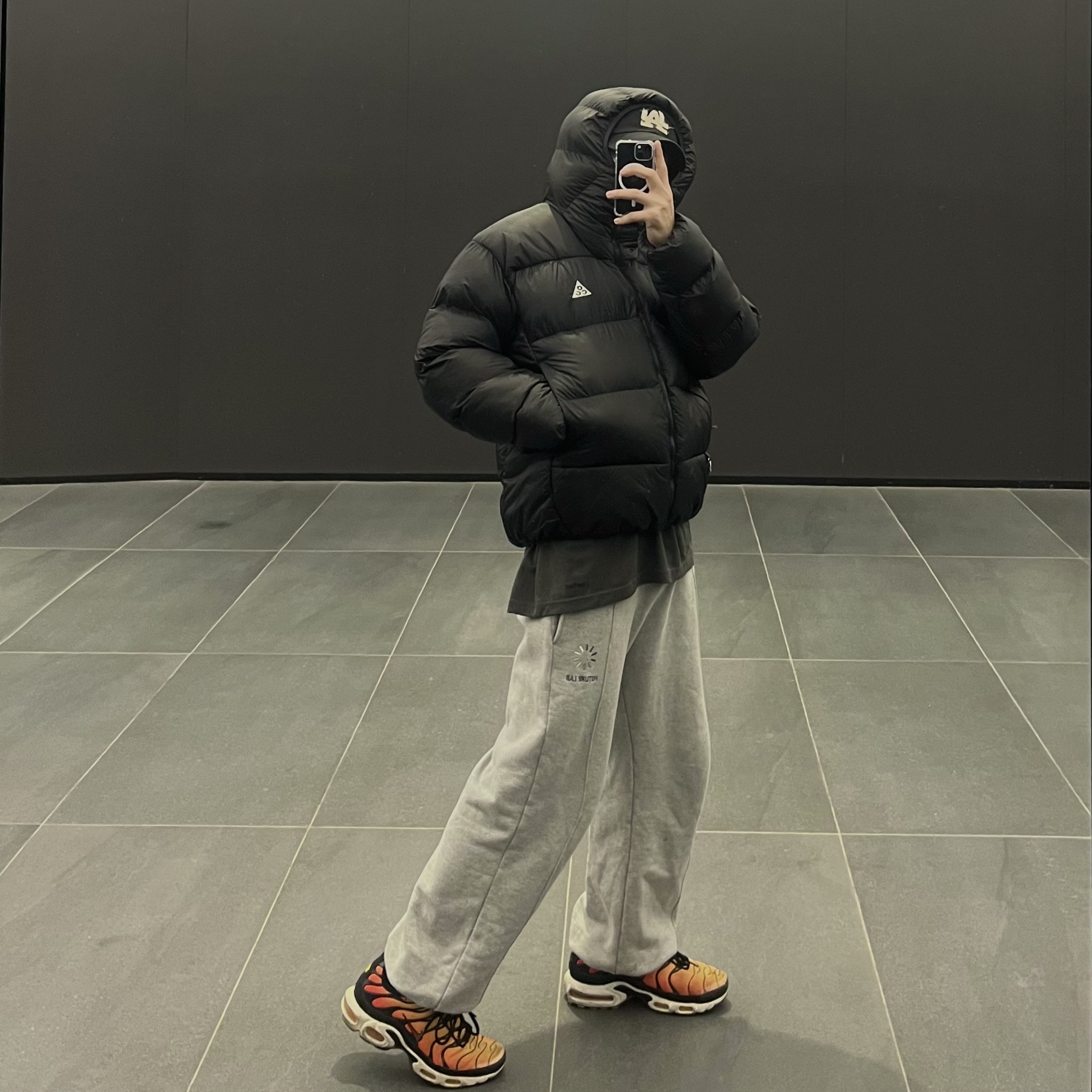 Nike ACG Therma-Fit ADV Lunar Lake Puffer Jacket Black - Asia, Nike Air Max Plus OG Pimento 2018 착용 스타일