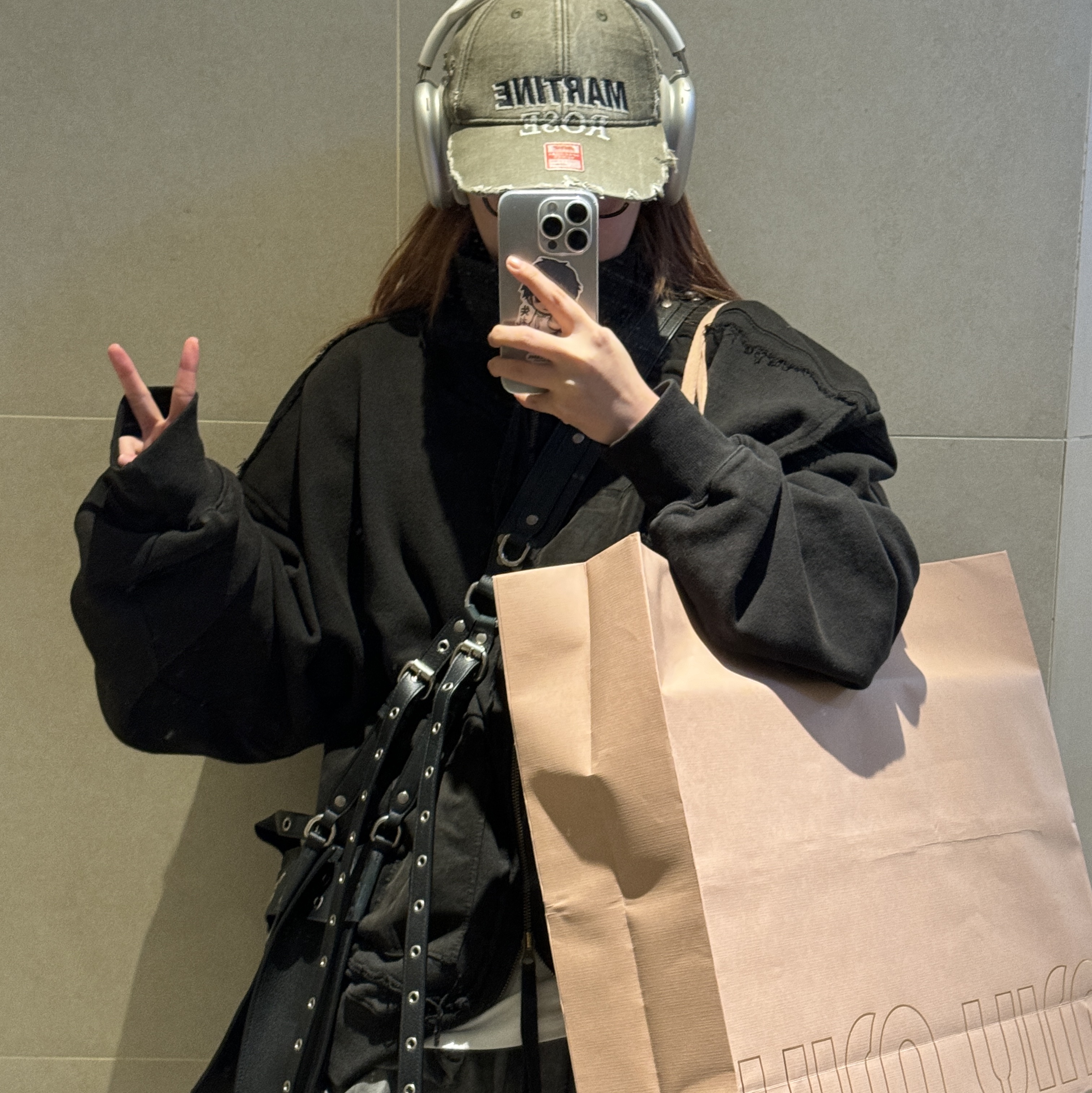 Undermycar Gaor Multi Patched Vintage Zip-Up Ganache - 23SS, Balenciaga Defender Sneakers Black 착용 스타일 - 1